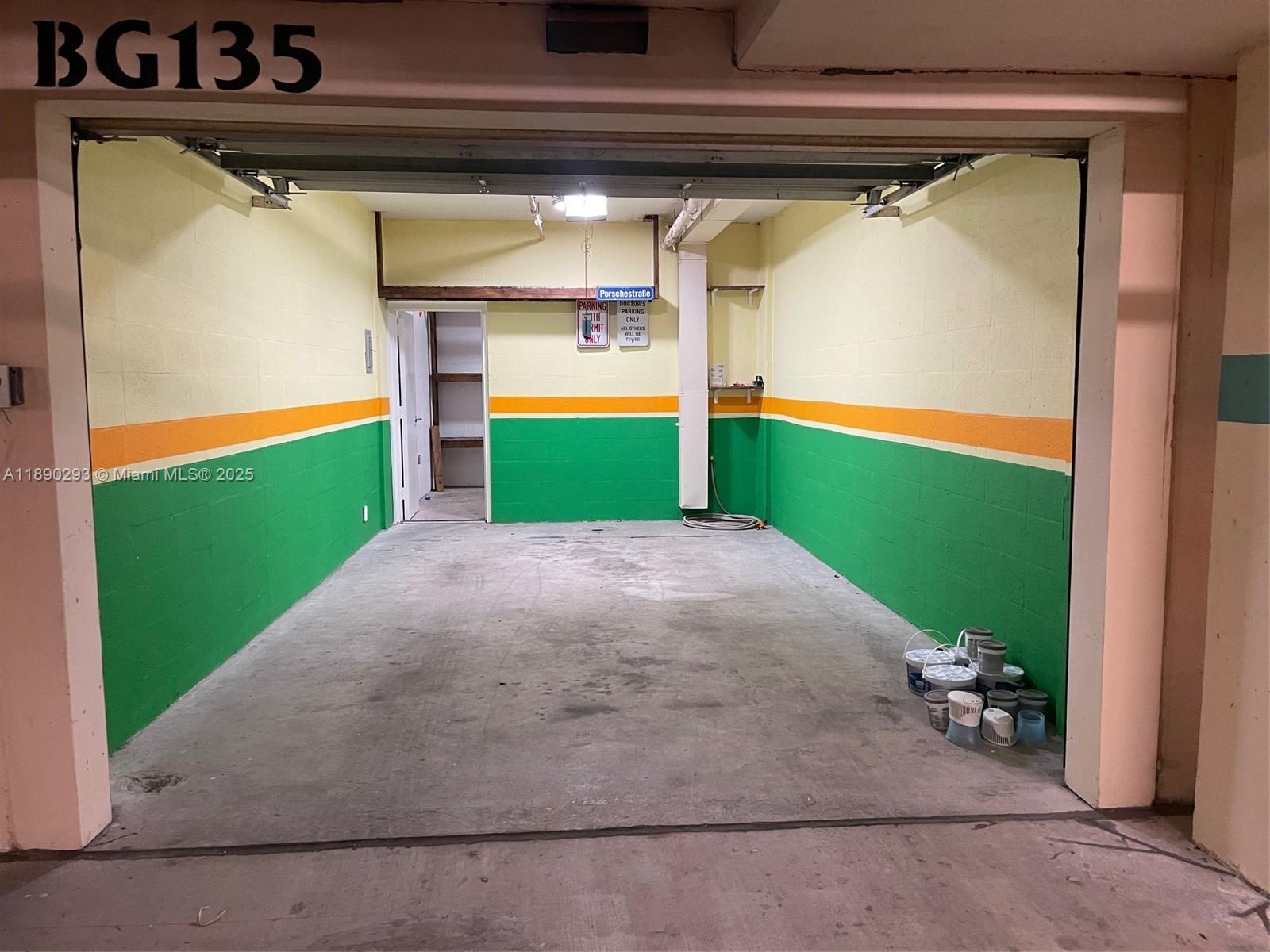 520 Brickell Key Dr #UPH-03 Miami, FL 33131