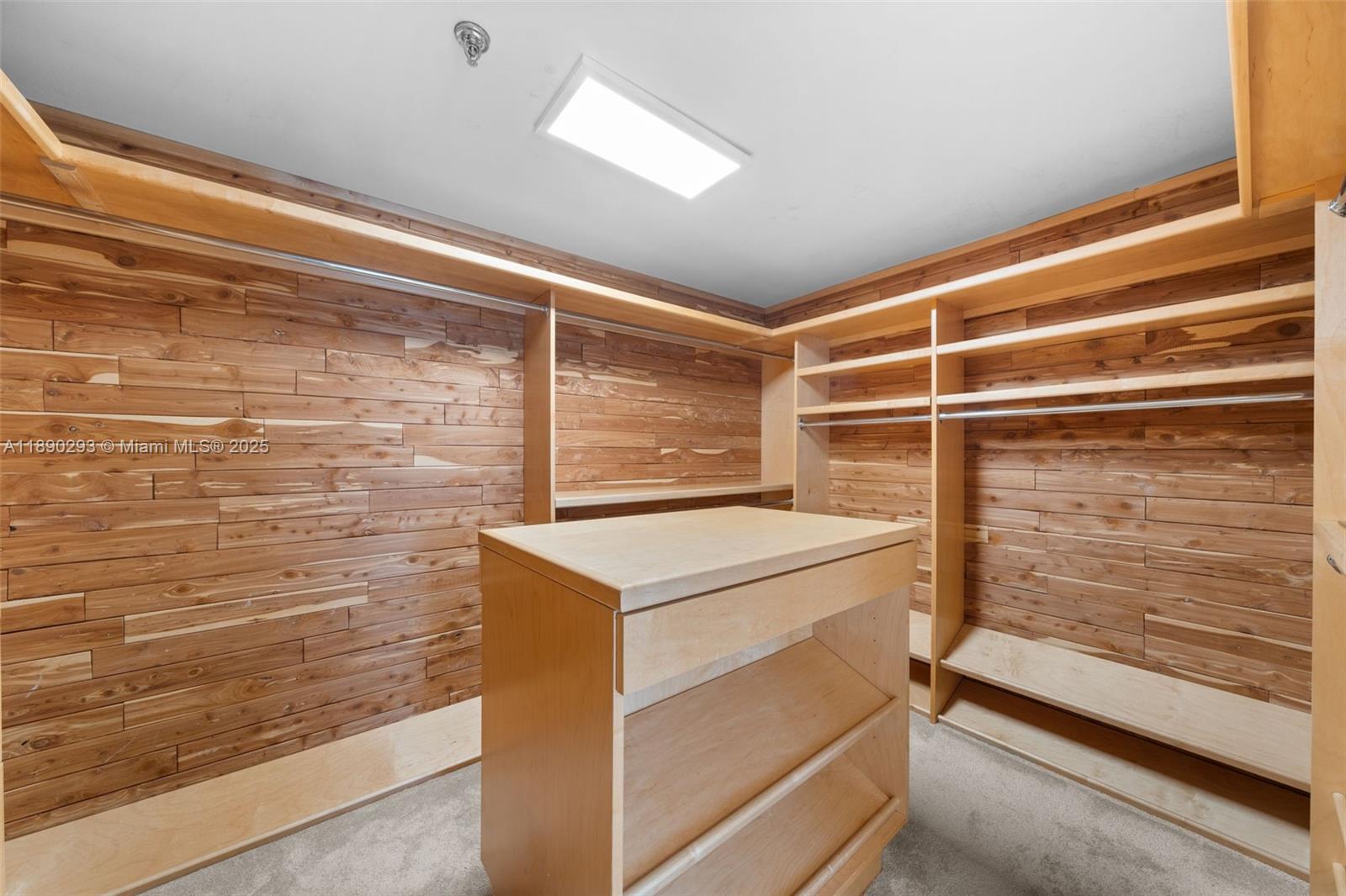 520 Brickell Key Dr #UPH-03 Miami, FL 33131