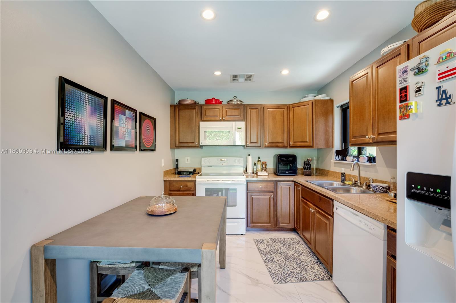 1017 NE 202nd Ln,Miami, FL 33179