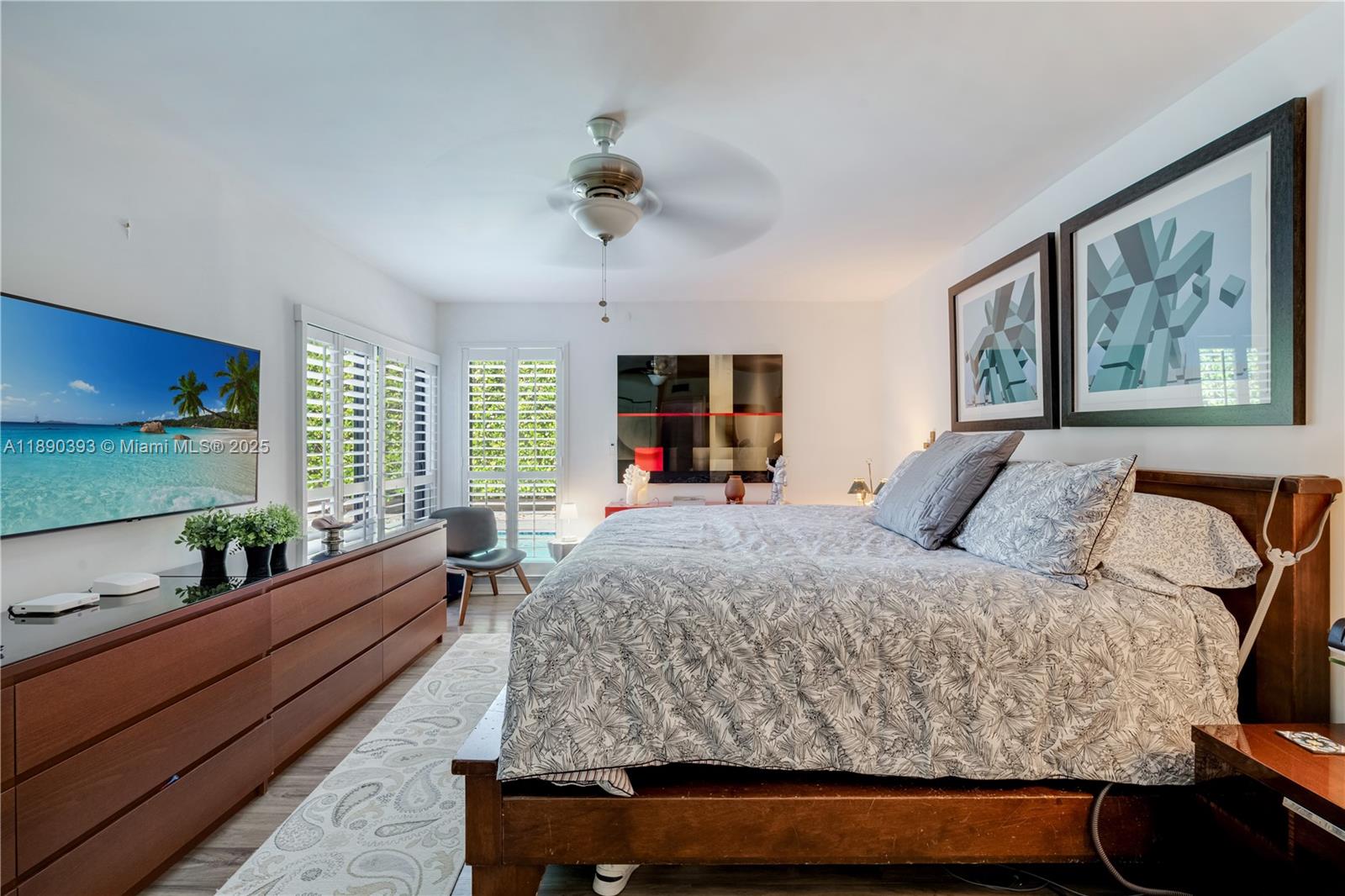 1017 NE 202nd Ln,Miami, FL 33179