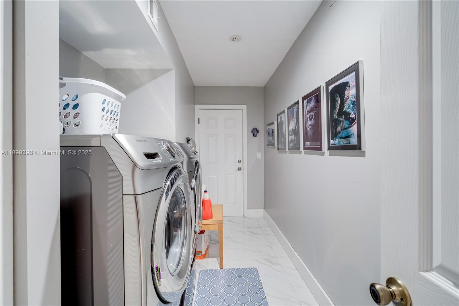 1017 NE 202nd Ln,Miami, FL 33179