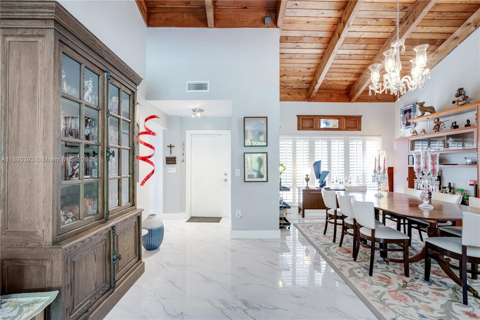 1017 NE 202nd Ln,Miami, FL 33179