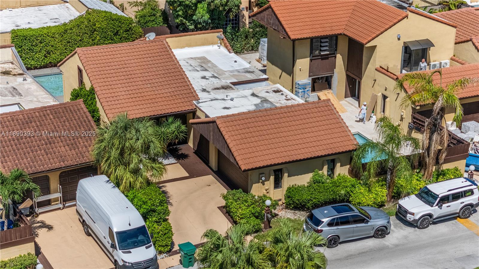 1017 NE 202nd Ln,Miami, FL 33179