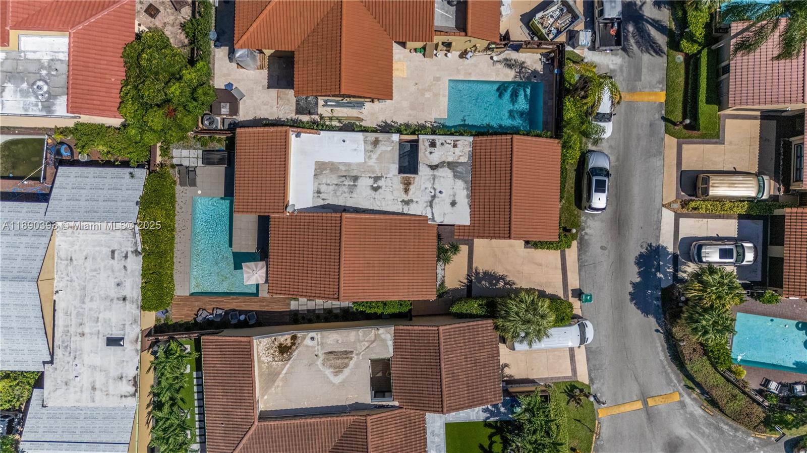 1017 NE 202nd Ln,Miami, FL 33179