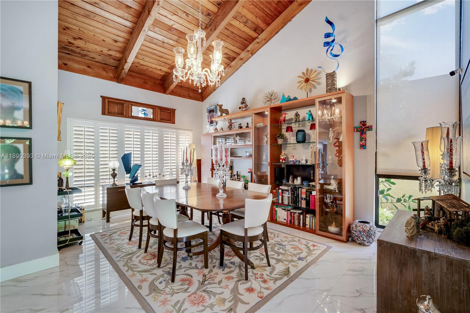 1017 NE 202nd Ln,Miami, FL 33179