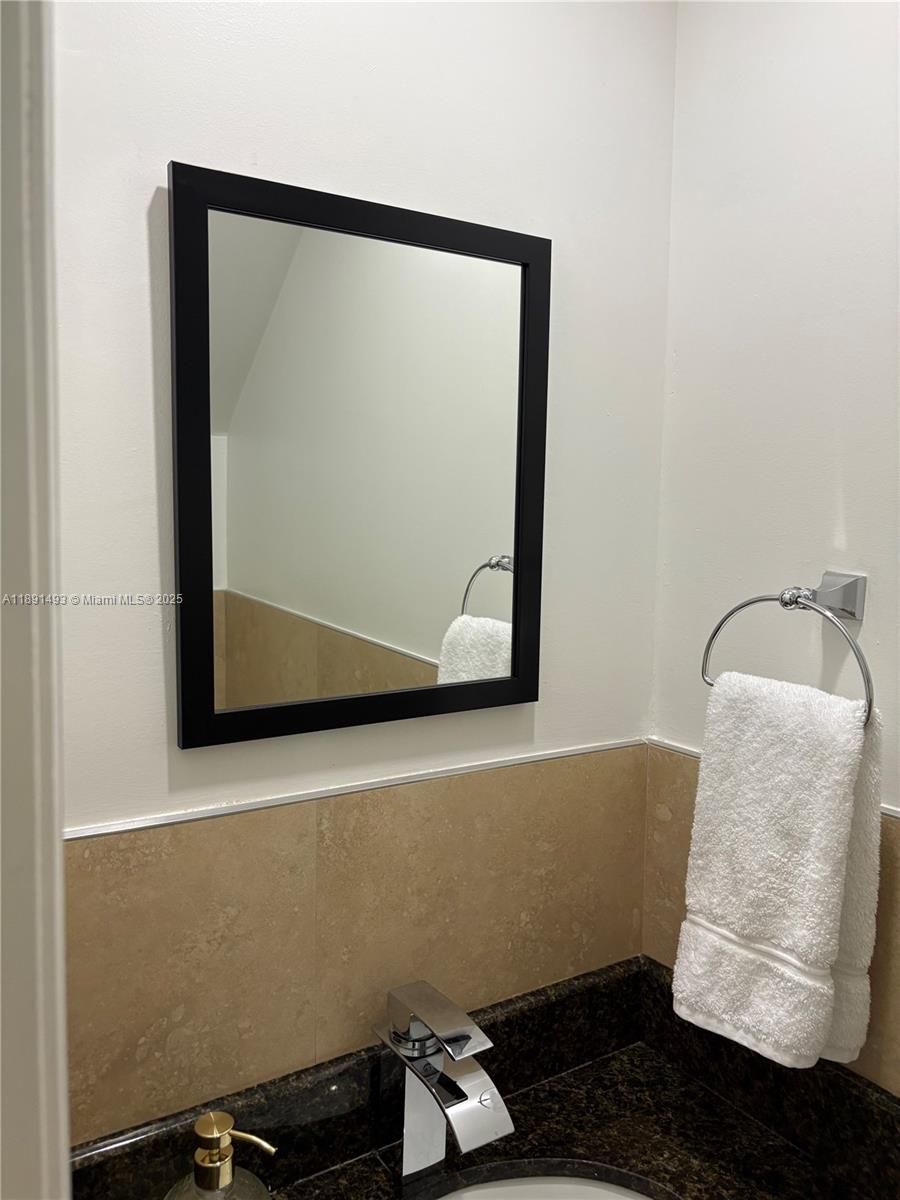 5555 Ludlam Rd #25 South Miami, FL 33155