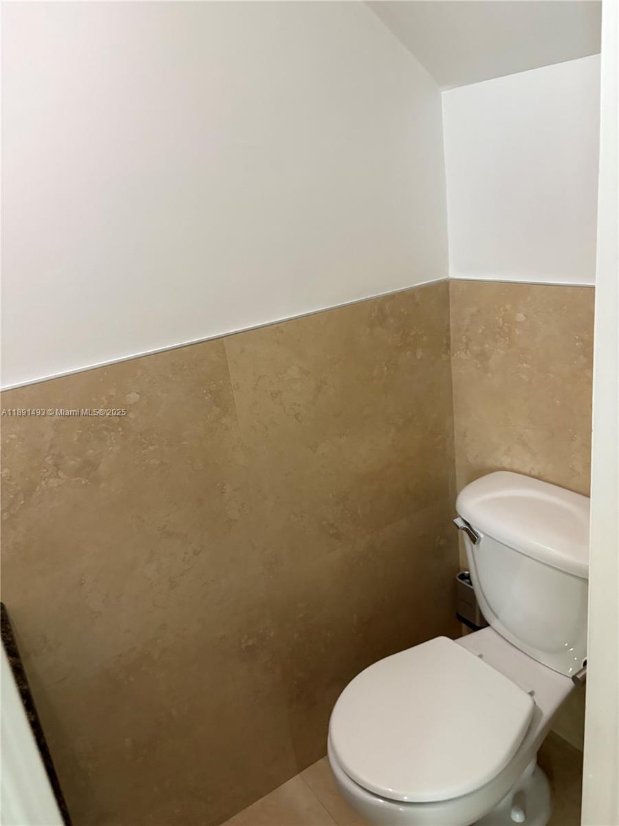 5555 Ludlam Rd #25 South Miami, FL 33155