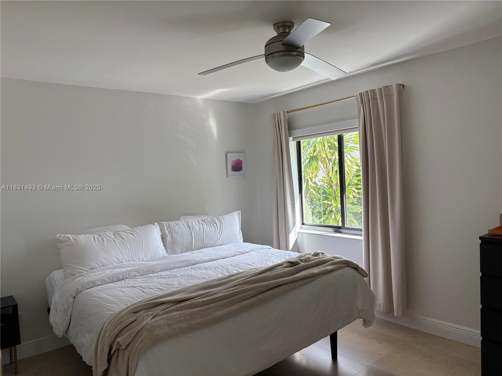 5555 Ludlam Rd #25 South Miami, FL 33155