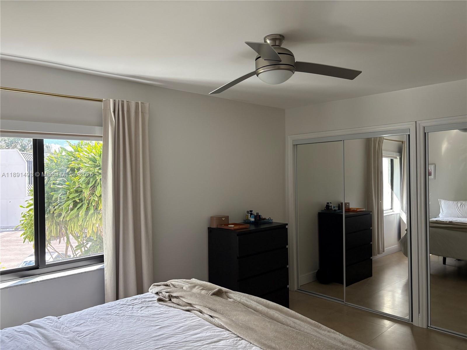 5555 Ludlam Rd #25 South Miami, FL 33155