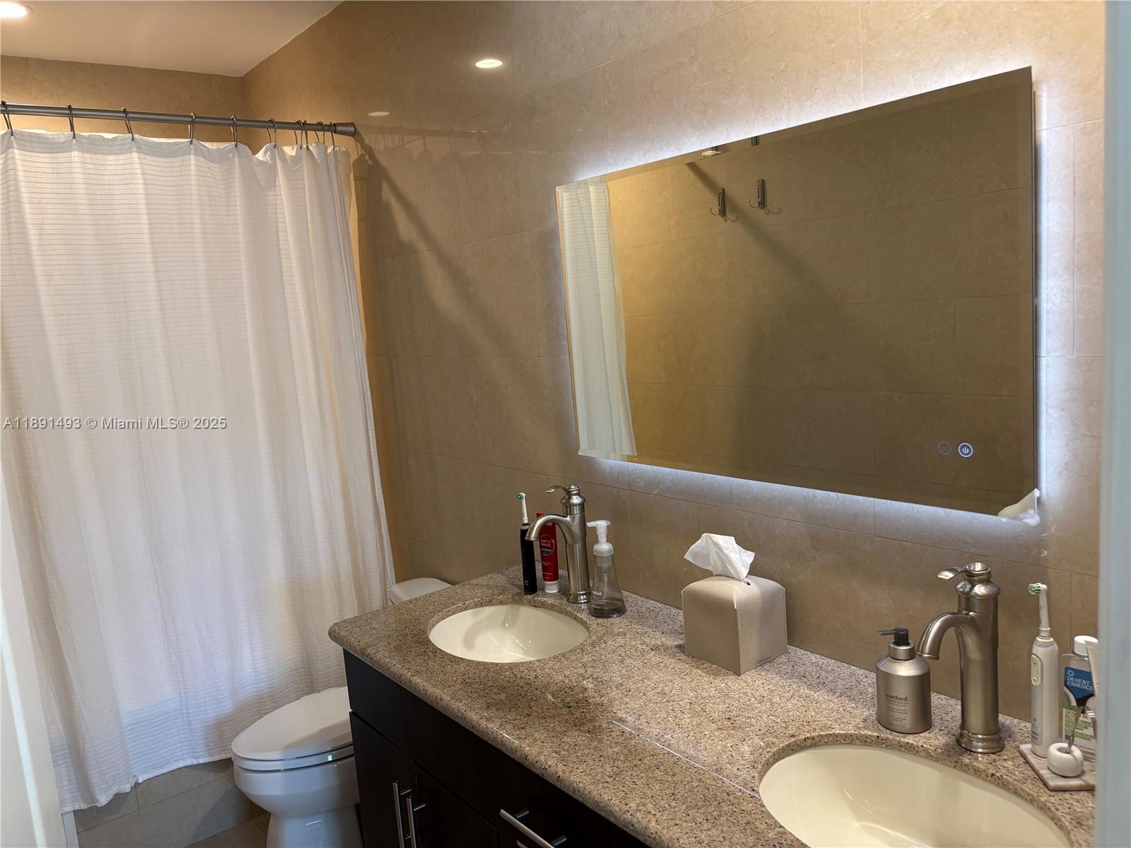 5555 Ludlam Rd #25 South Miami, FL 33155