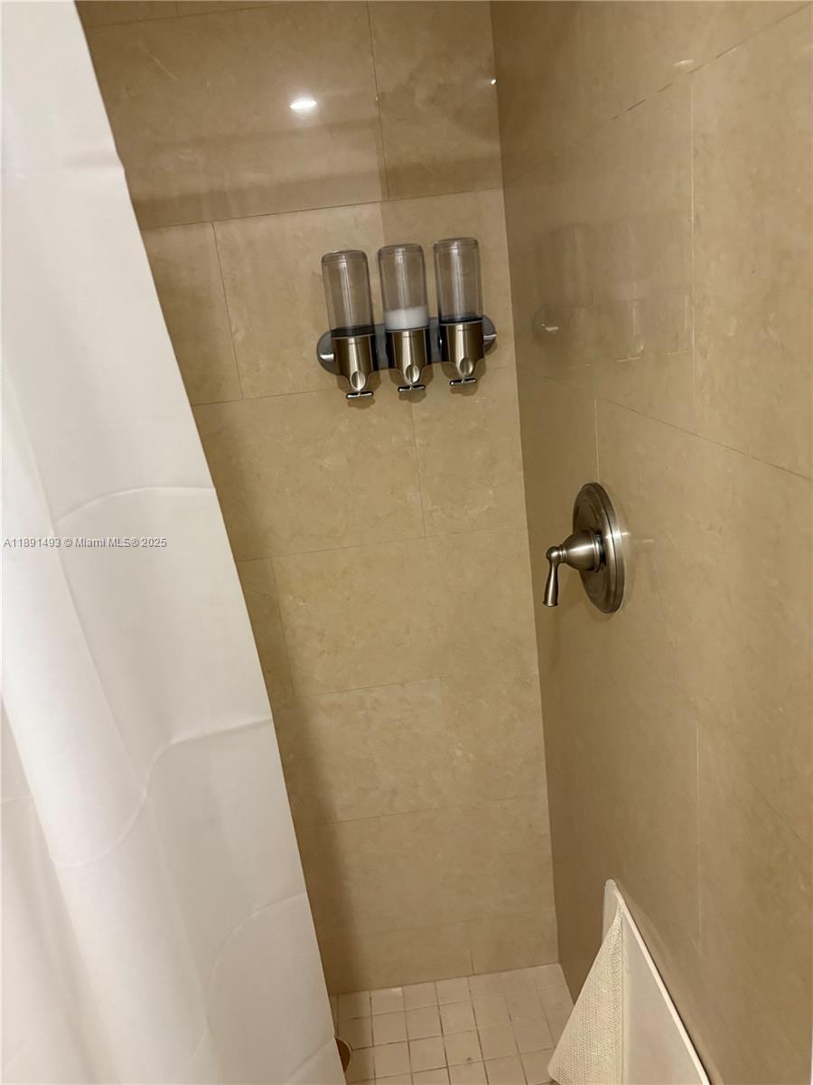 5555 Ludlam Rd #25 South Miami, FL 33155