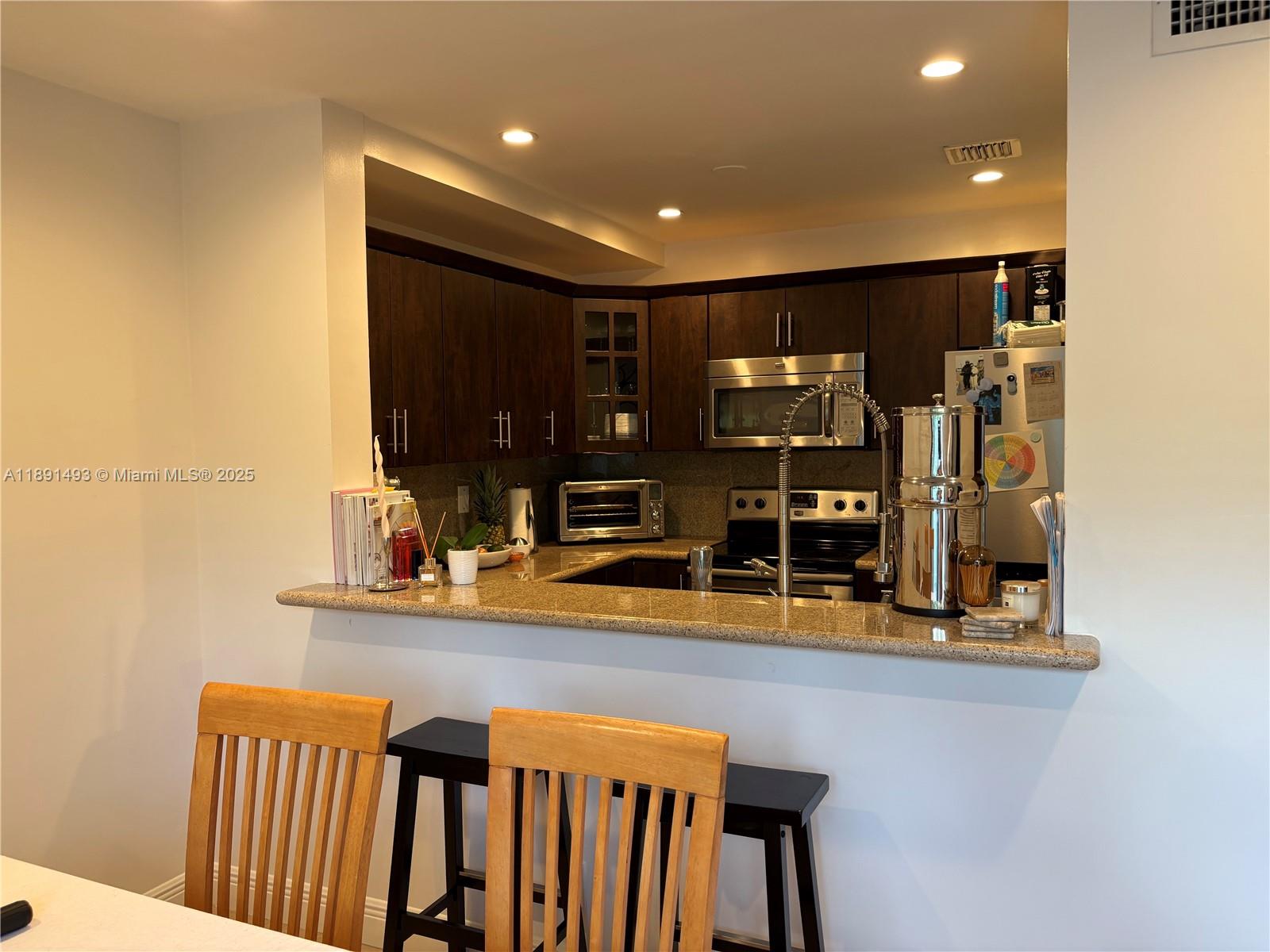 5555 Ludlam Rd #25 South Miami, FL 33155