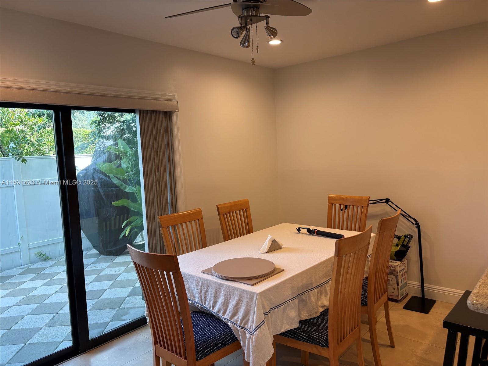 5555 Ludlam Rd #25 South Miami, FL 33155