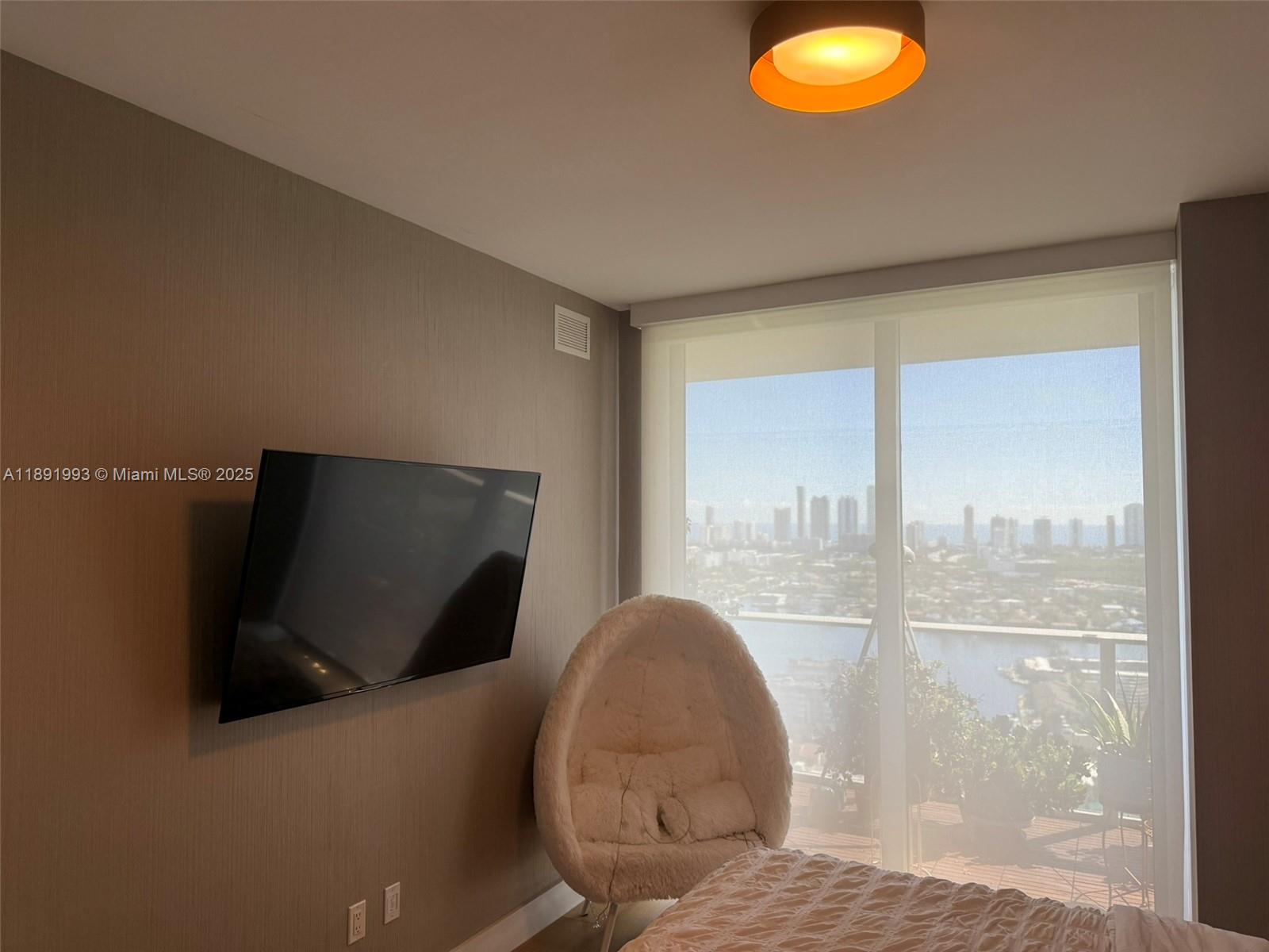 16385 Biscayne Blvd #3018 North Miami Beach, FL 33160