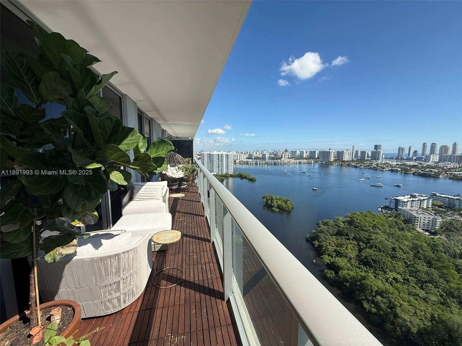 16385 Biscayne Blvd #3018 North Miami Beach, FL 33160