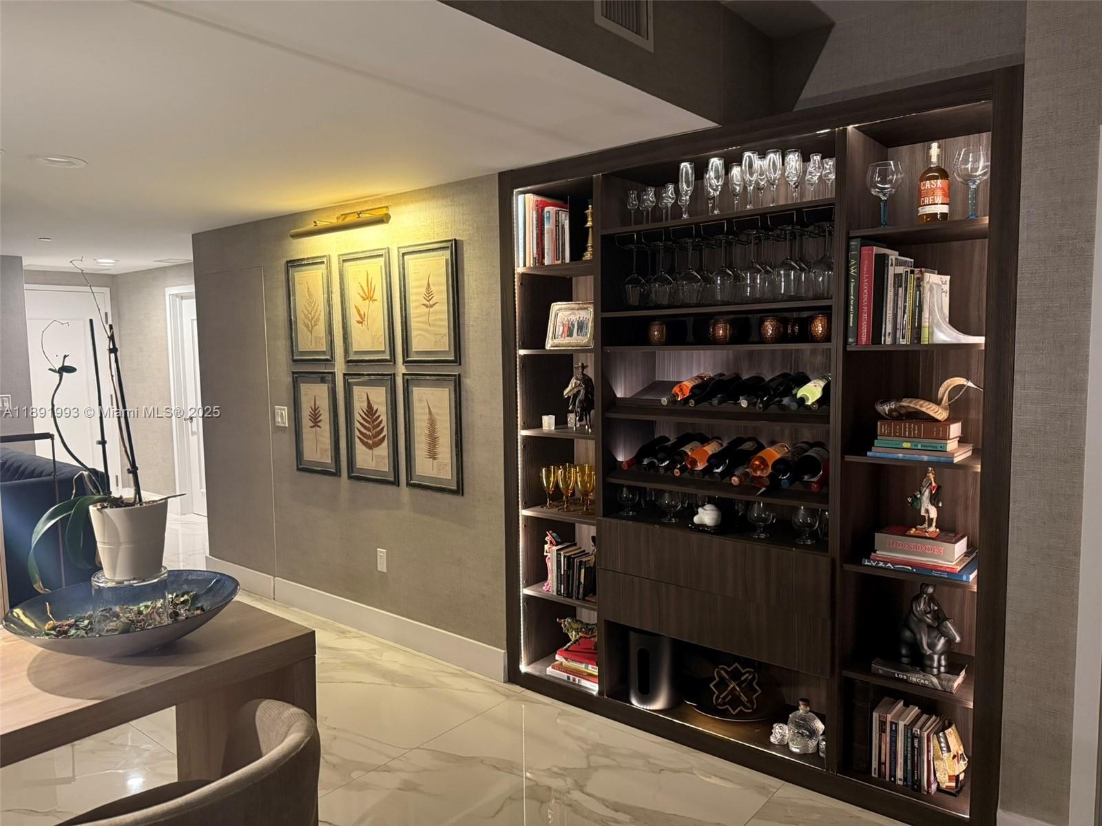 16385 Biscayne Blvd #3018 North Miami Beach, FL 33160