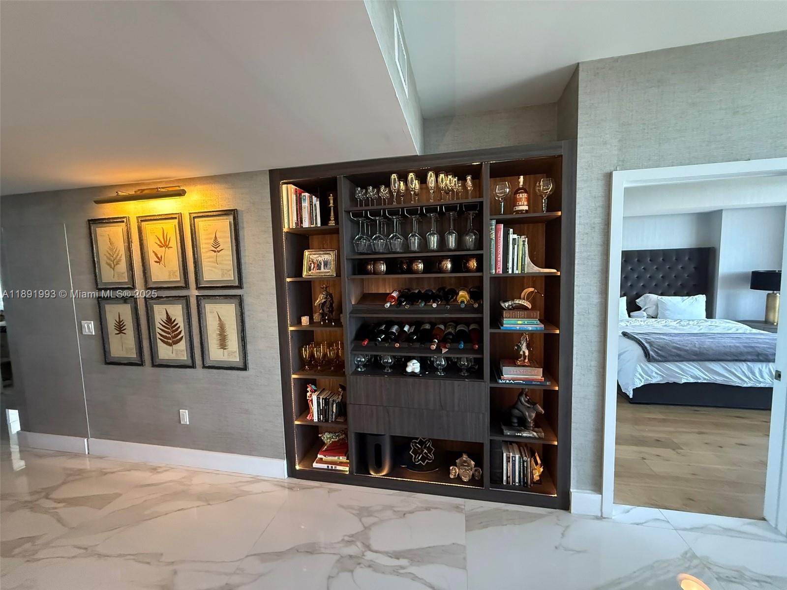 16385 Biscayne Blvd #3018 North Miami Beach, FL 33160