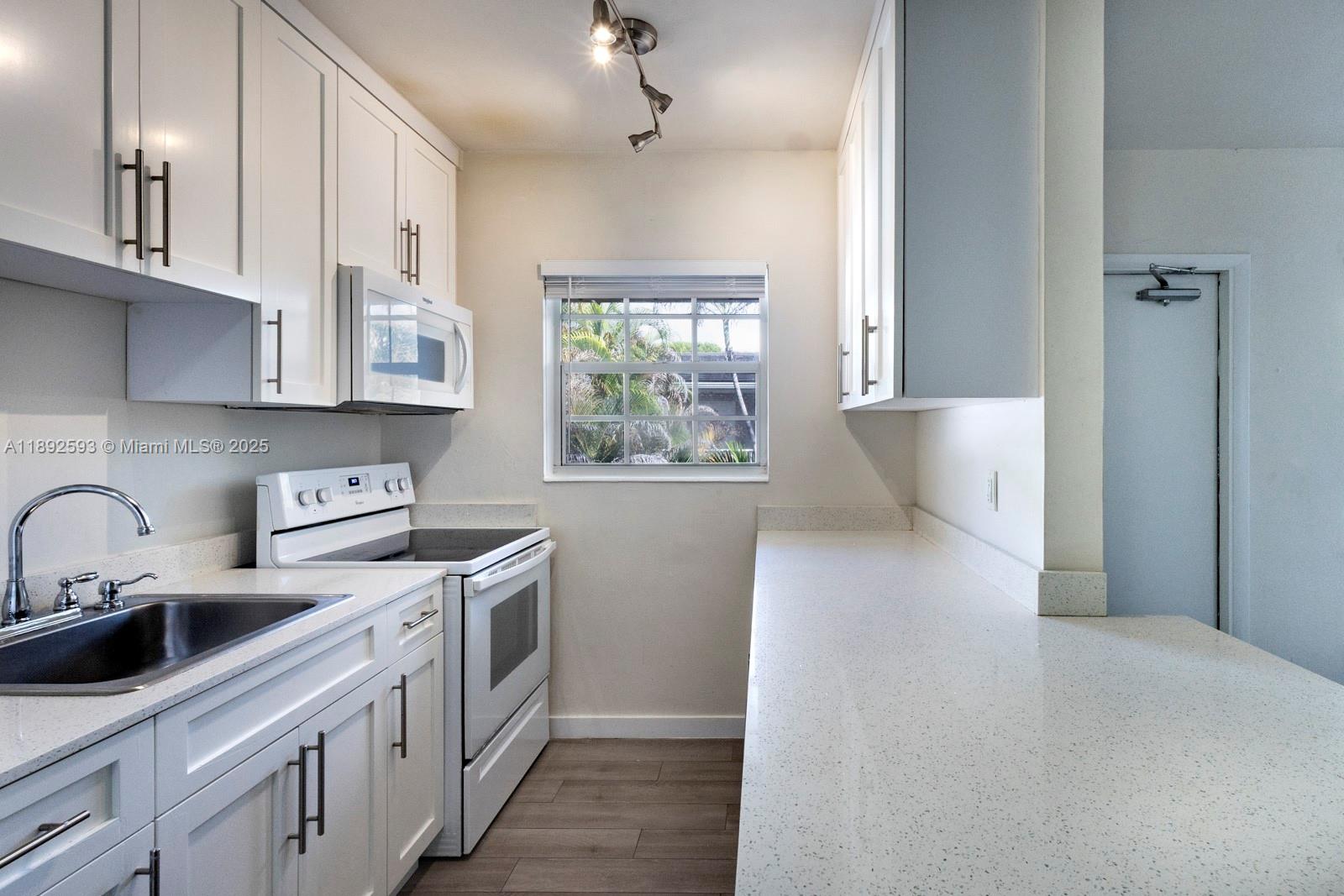 6511 Santona St #C18