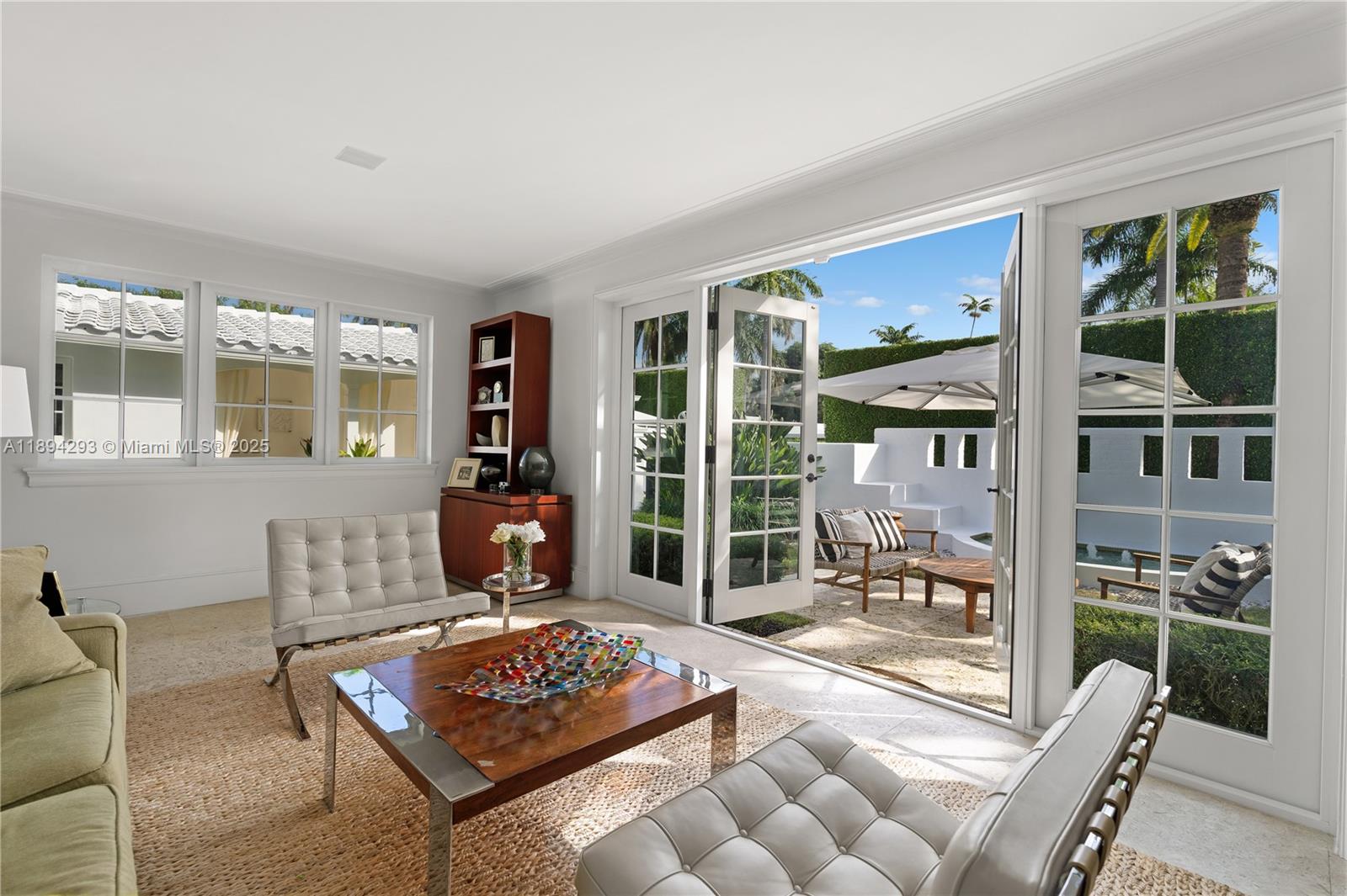 2830 Lucerne Ave Miami Beach, FL 33140 2830 Lucerne Ave Miami Beach, FL 33140