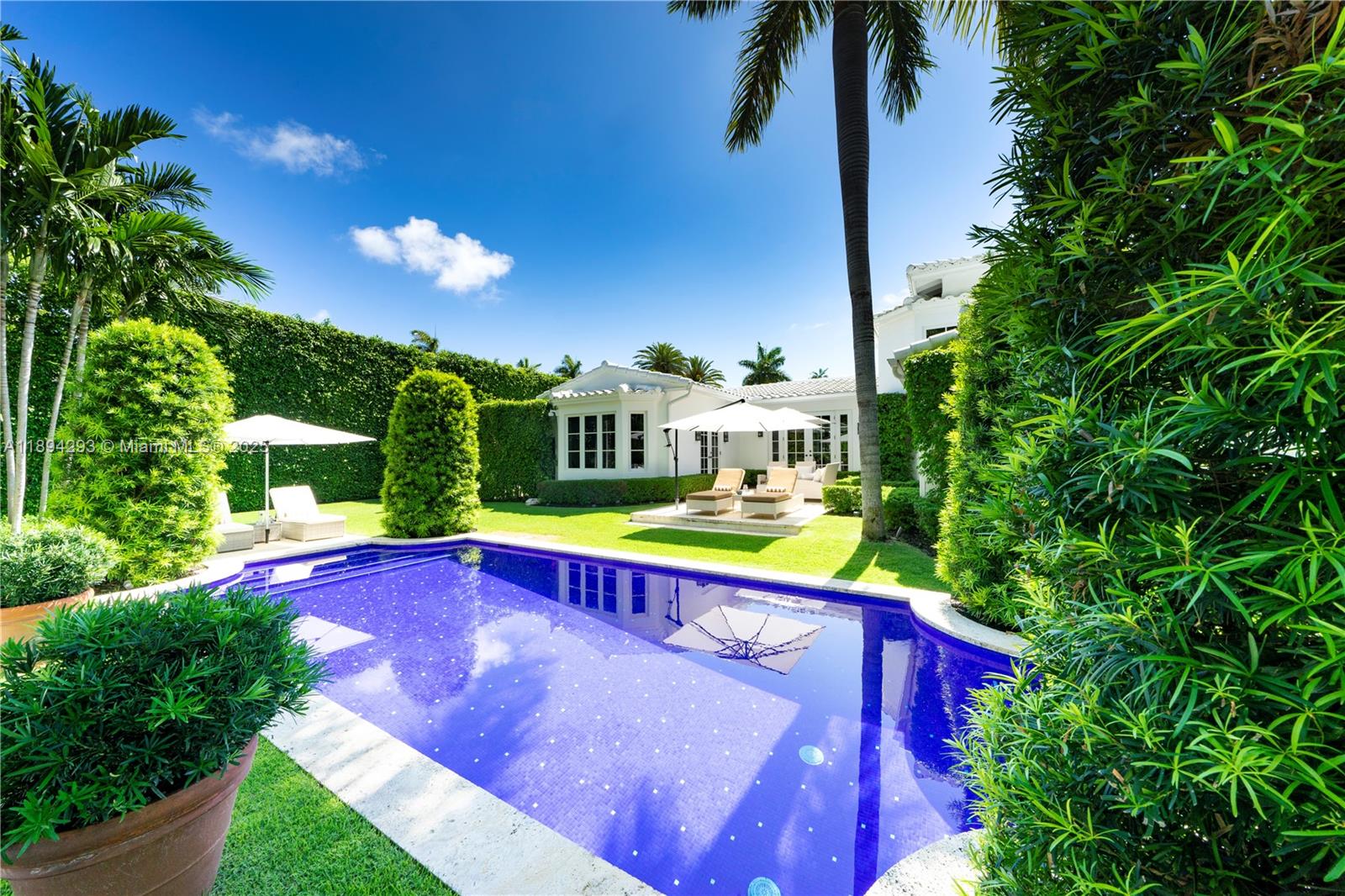 2830 Lucerne Ave Miami Beach, FL 33140 2830 Lucerne Ave Miami Beach, FL 33140