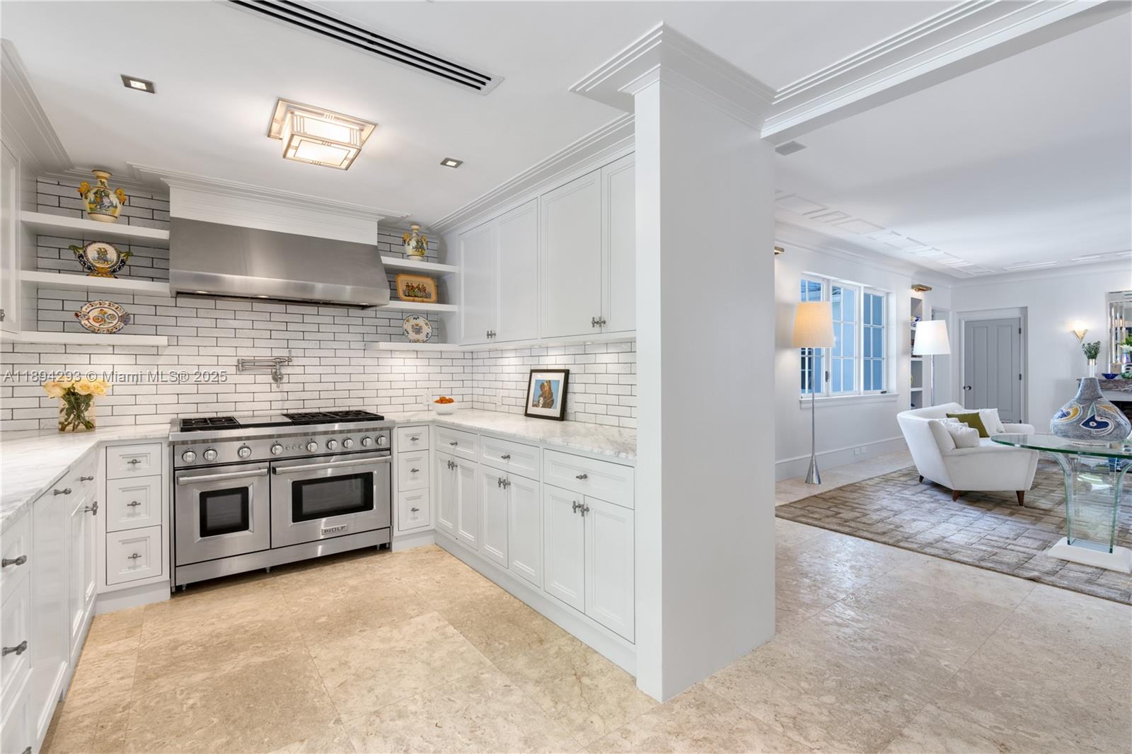 2830 Lucerne Ave Miami Beach, FL 33140 2830 Lucerne Ave Miami Beach, FL 33140