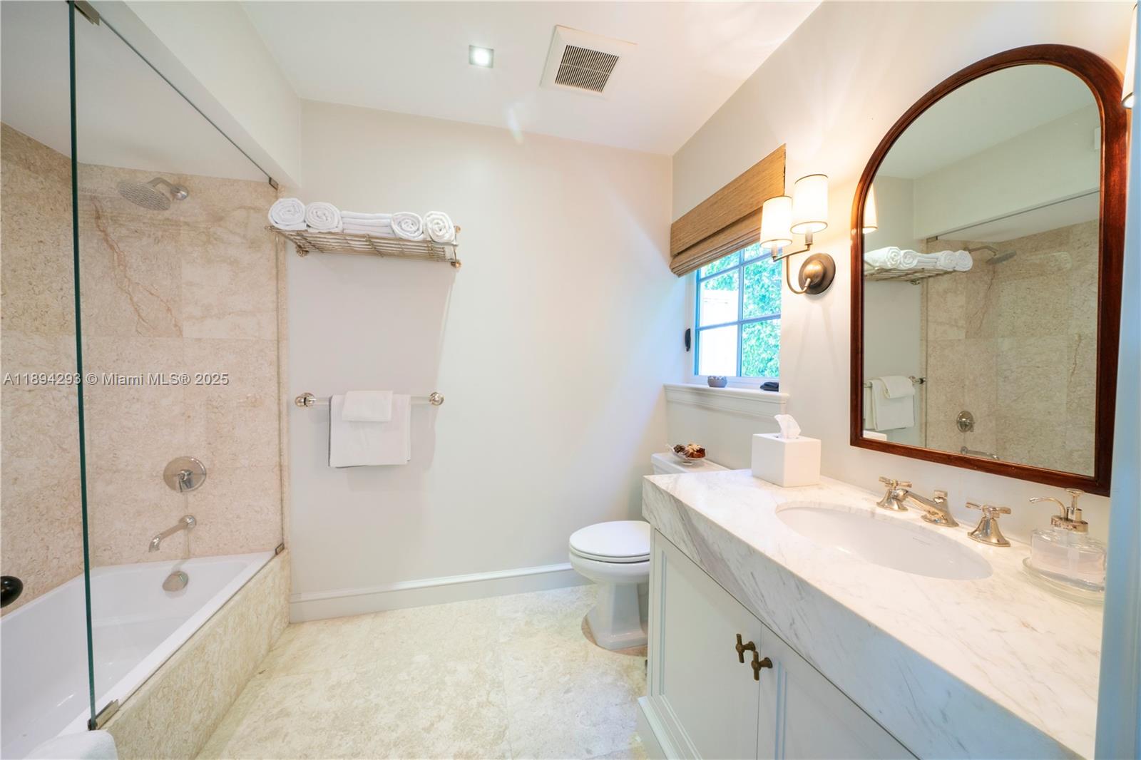 2830 Lucerne Ave Miami Beach, FL 33140 2830 Lucerne Ave Miami Beach, FL 33140
