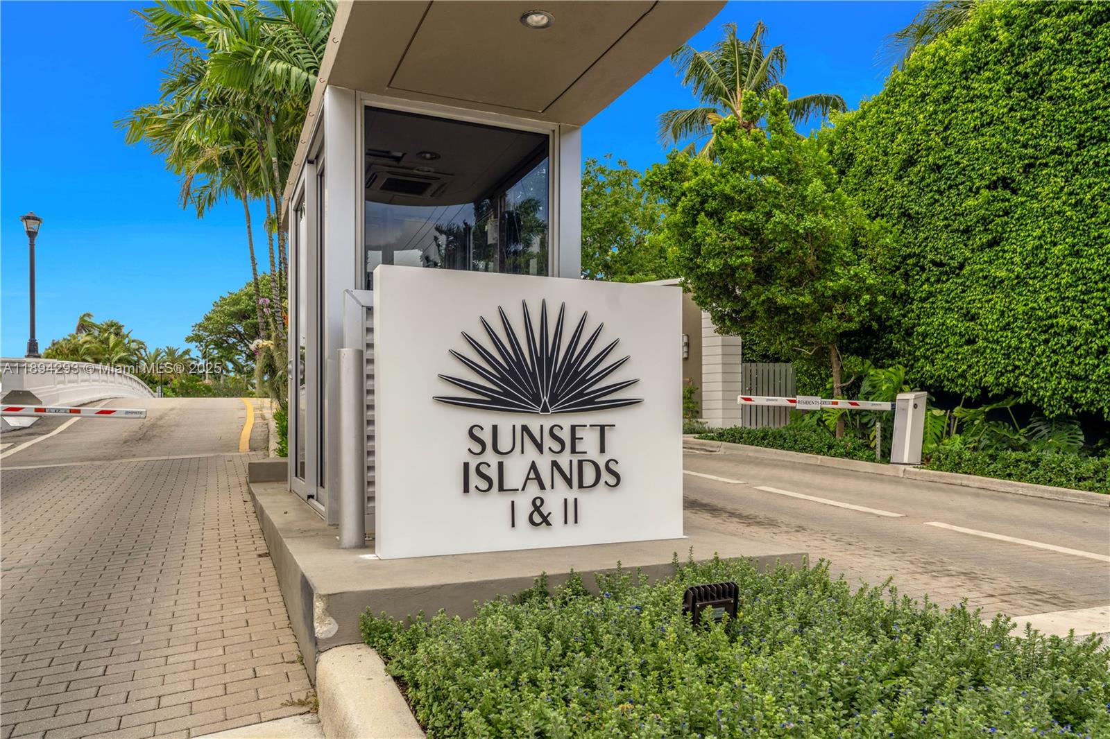 2830 Lucerne Ave Miami Beach, FL 33140 2830 Lucerne Ave Miami Beach, FL 33140