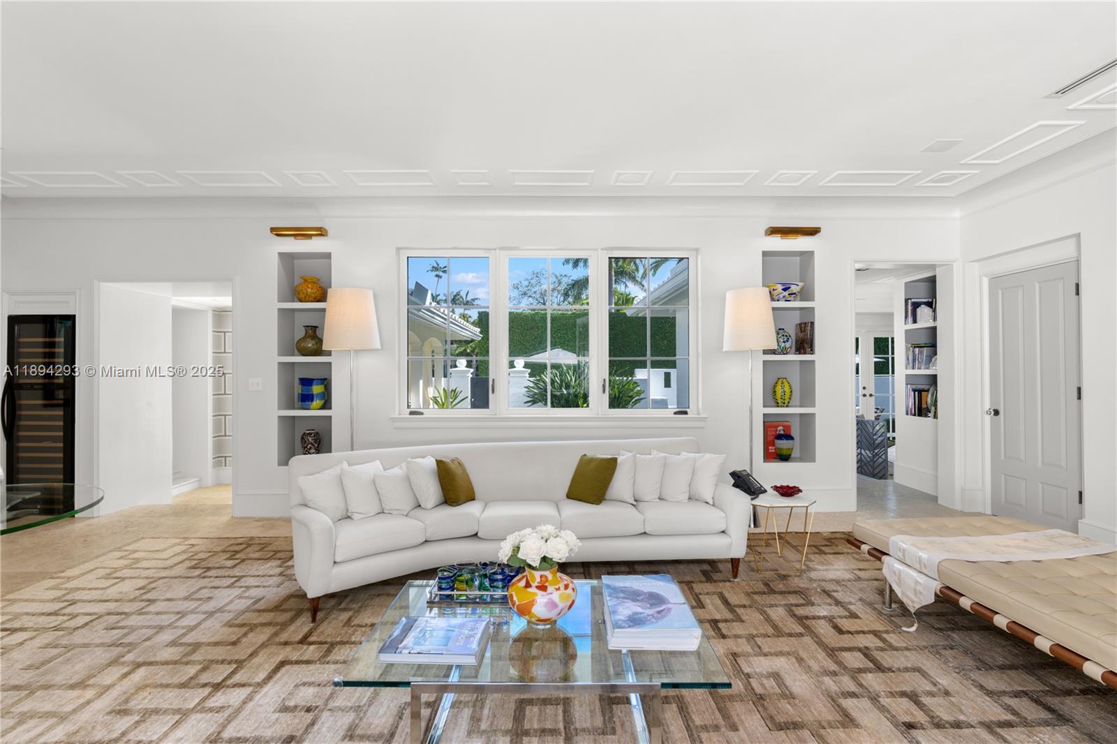 2830 Lucerne Ave Miami Beach, FL 33140 2830 Lucerne Ave Miami Beach, FL 33140