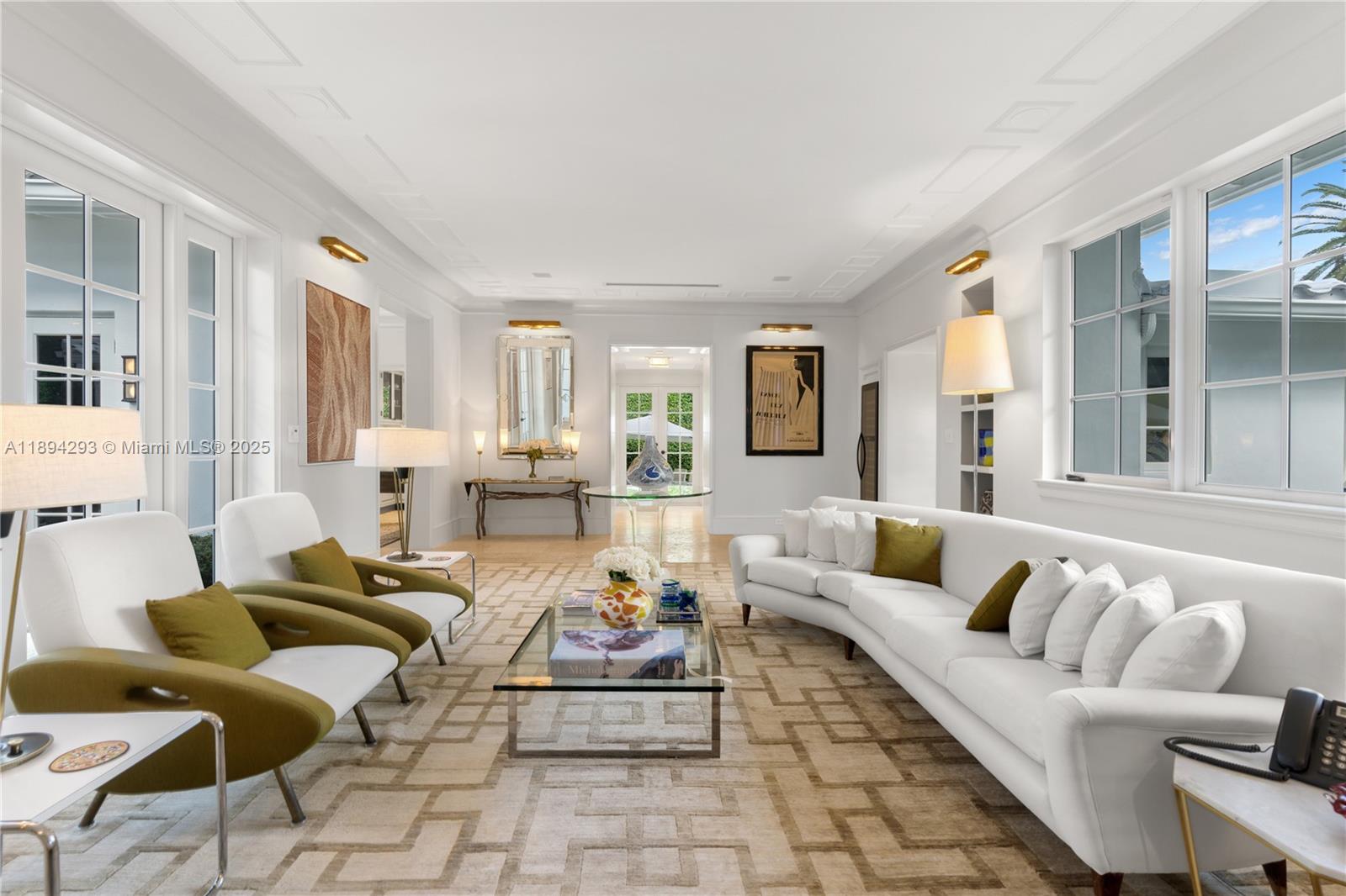 2830 Lucerne Ave Miami Beach, FL 33140 2830 Lucerne Ave Miami Beach, FL 33140