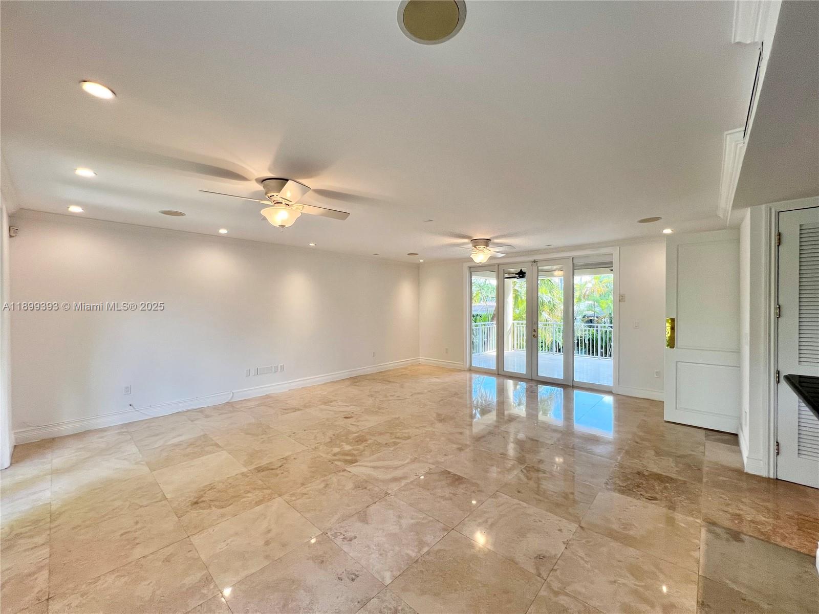 573 Satinwood Dr Key Biscayne, FL 33149 573 Satinwood Dr Key Biscayne, FL 33149
