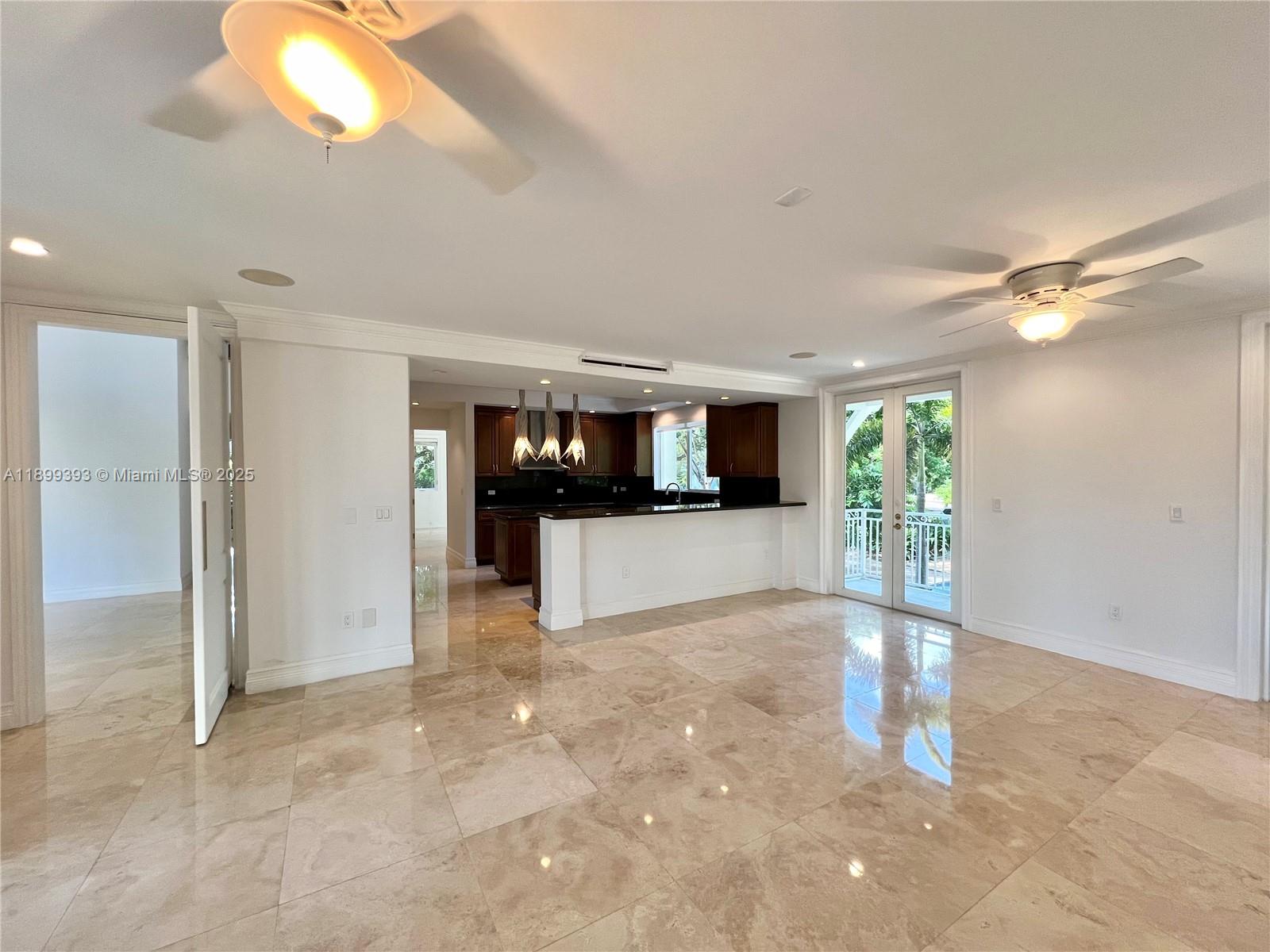 573 Satinwood Dr Key Biscayne, FL 33149 573 Satinwood Dr Key Biscayne, FL 33149