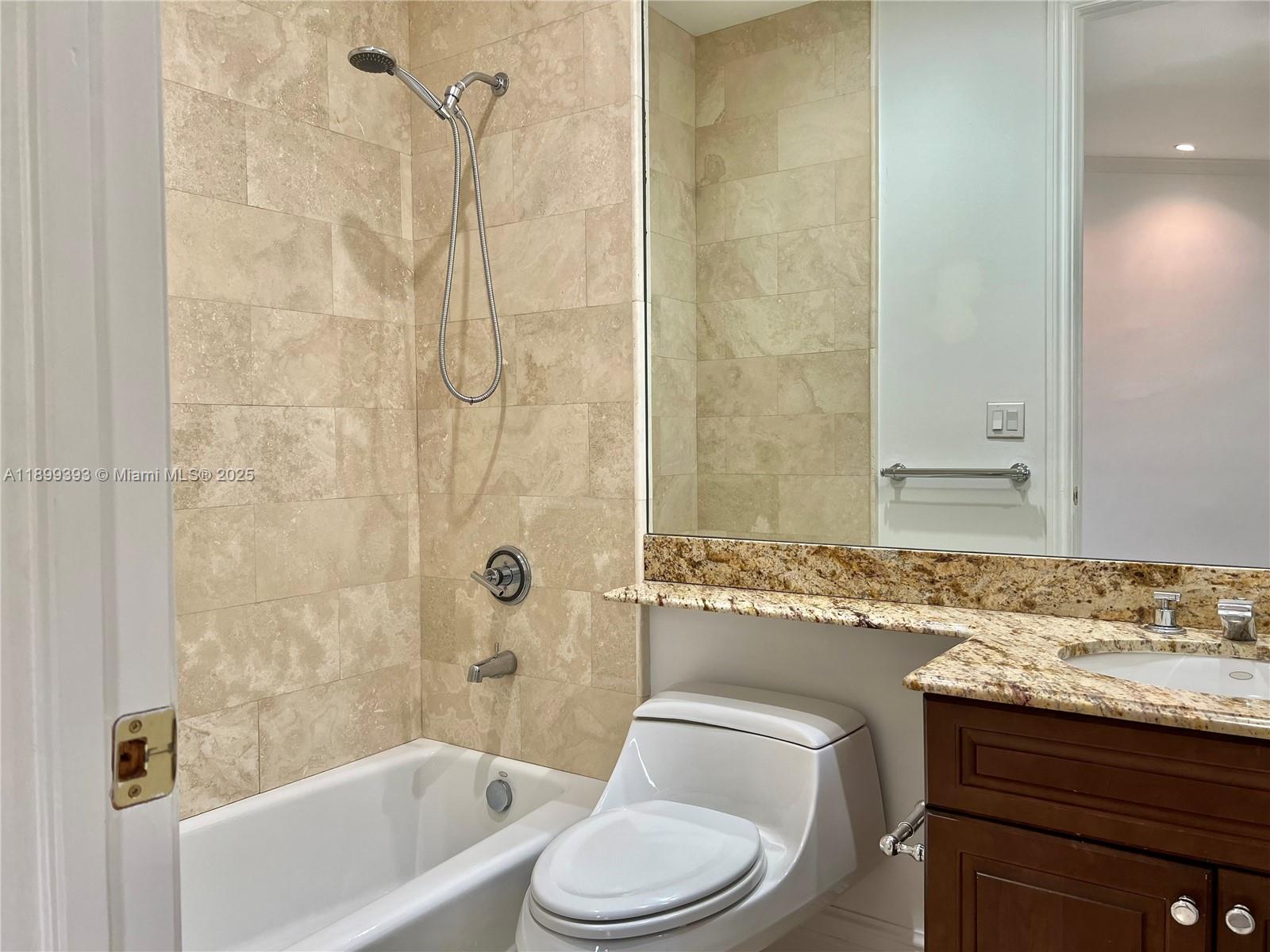 573 Satinwood Dr Key Biscayne, FL 33149 573 Satinwood Dr Key Biscayne, FL 33149