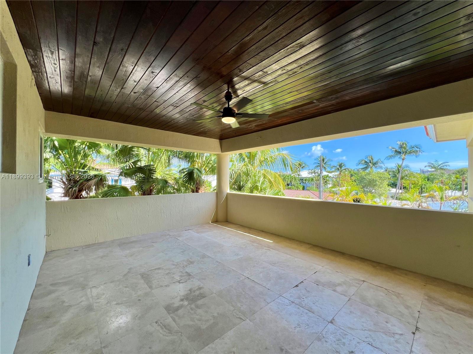 573 Satinwood Dr Key Biscayne, FL 33149 573 Satinwood Dr Key Biscayne, FL 33149