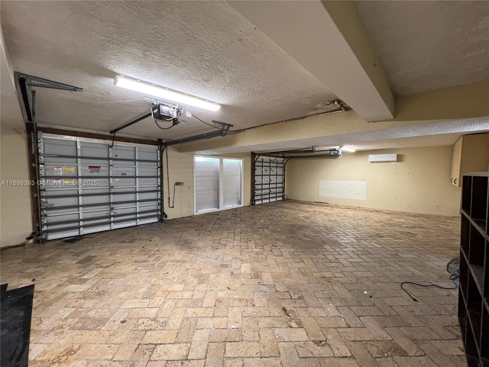 573 Satinwood Dr Key Biscayne, FL 33149 573 Satinwood Dr Key Biscayne, FL 33149