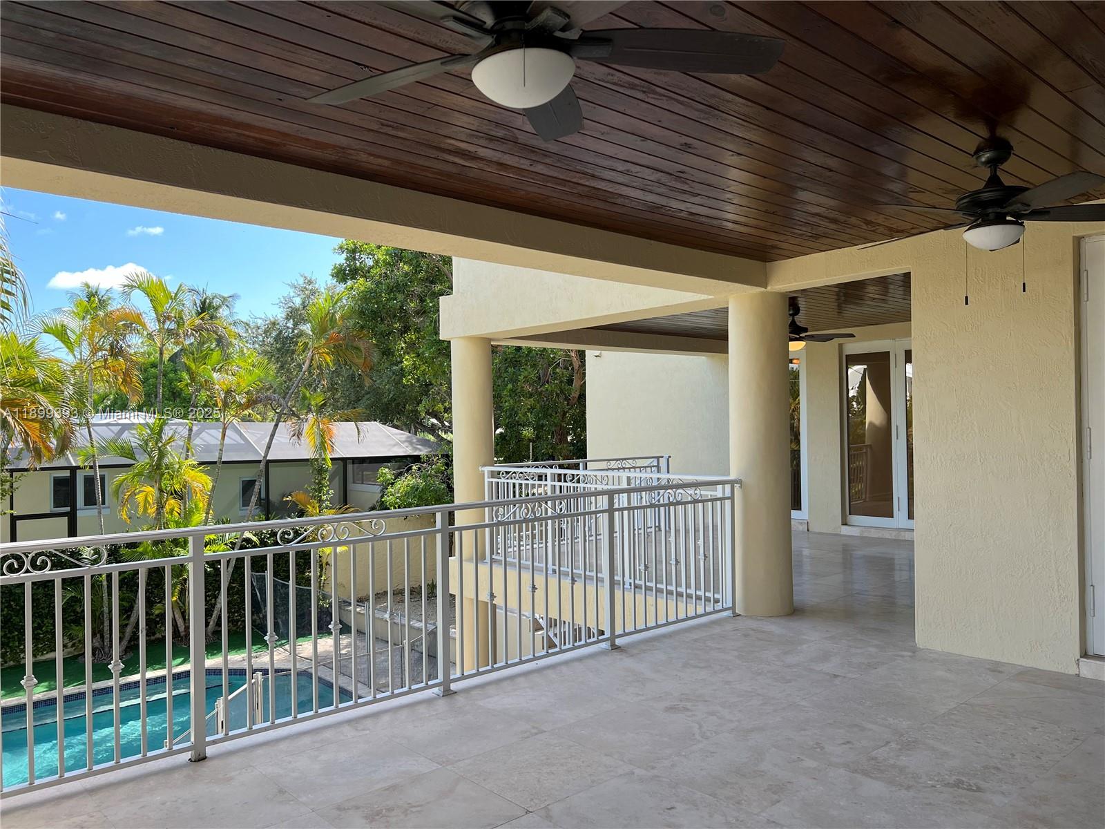 573 Satinwood Dr Key Biscayne, FL 33149 573 Satinwood Dr Key Biscayne, FL 33149