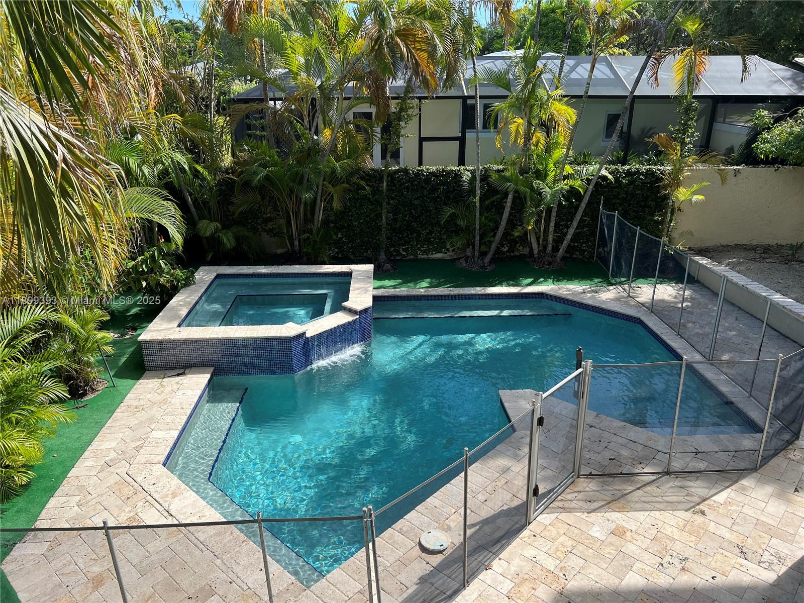 573 Satinwood Dr Key Biscayne, FL 33149 573 Satinwood Dr Key Biscayne, FL 33149