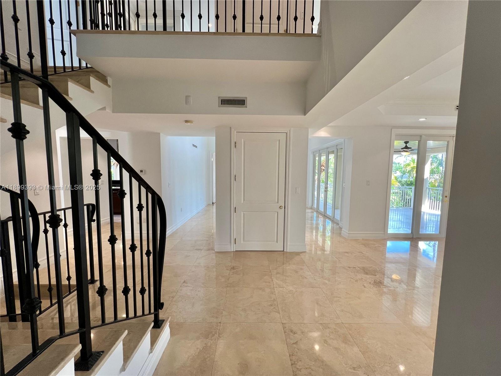 573 Satinwood Dr Key Biscayne, FL 33149 573 Satinwood Dr Key Biscayne, FL 33149