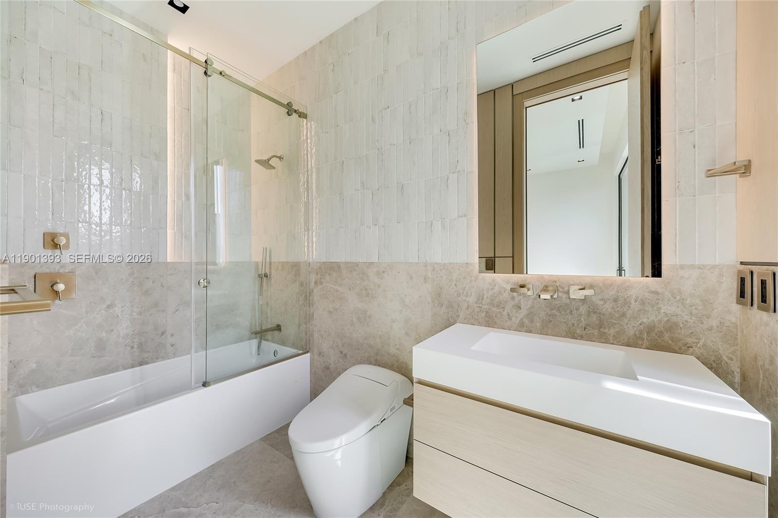 770 Lake Rd Miami, FL 33137