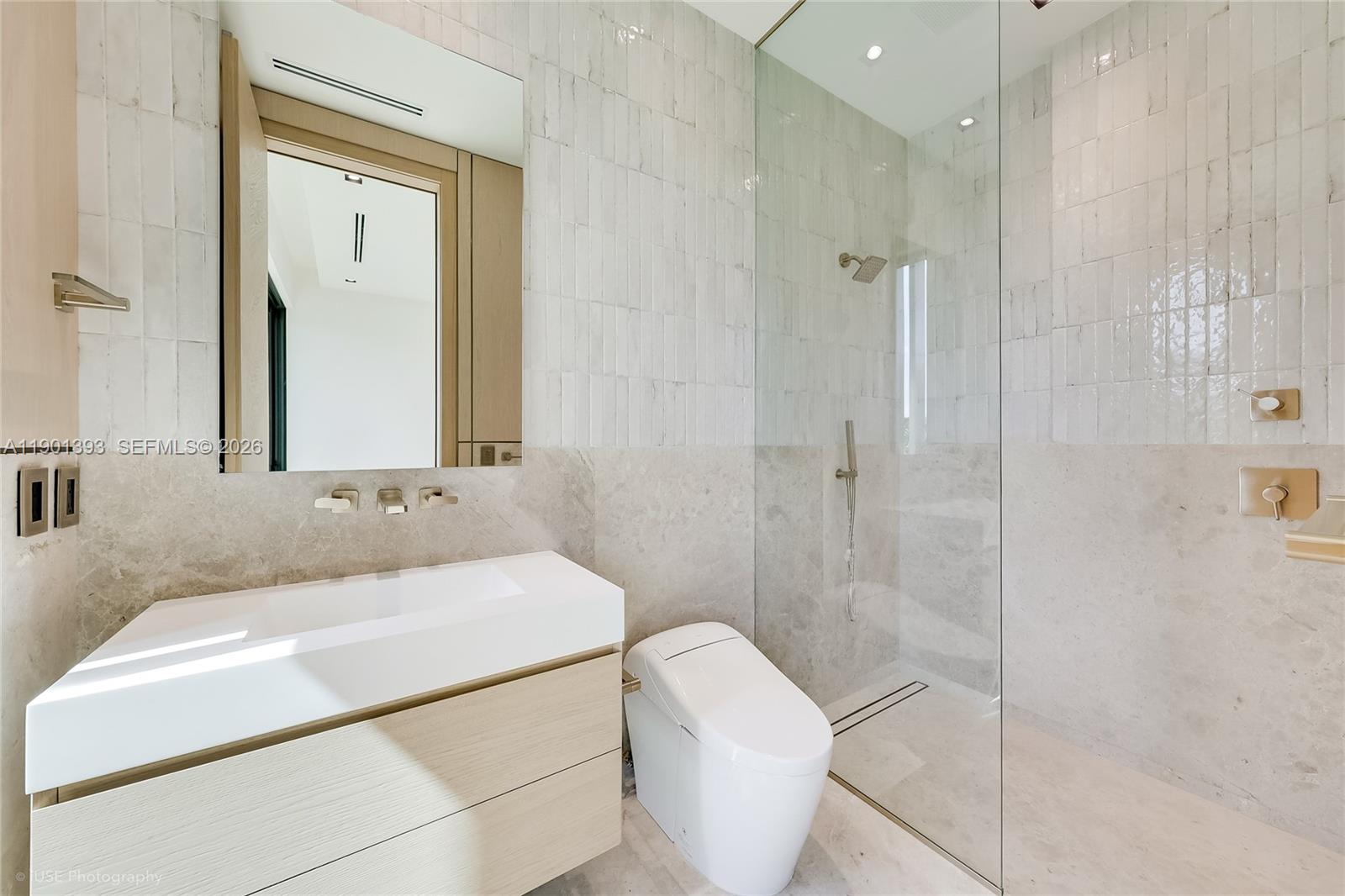 770 Lake Rd Miami, FL 33137