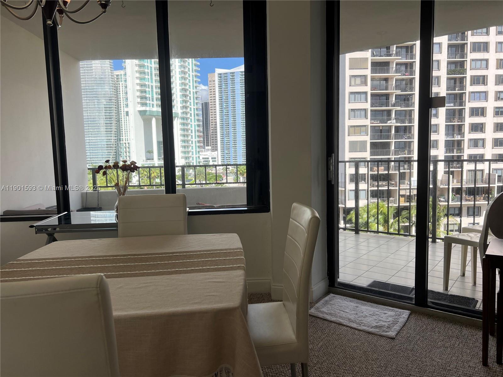 image Brickell Key One12