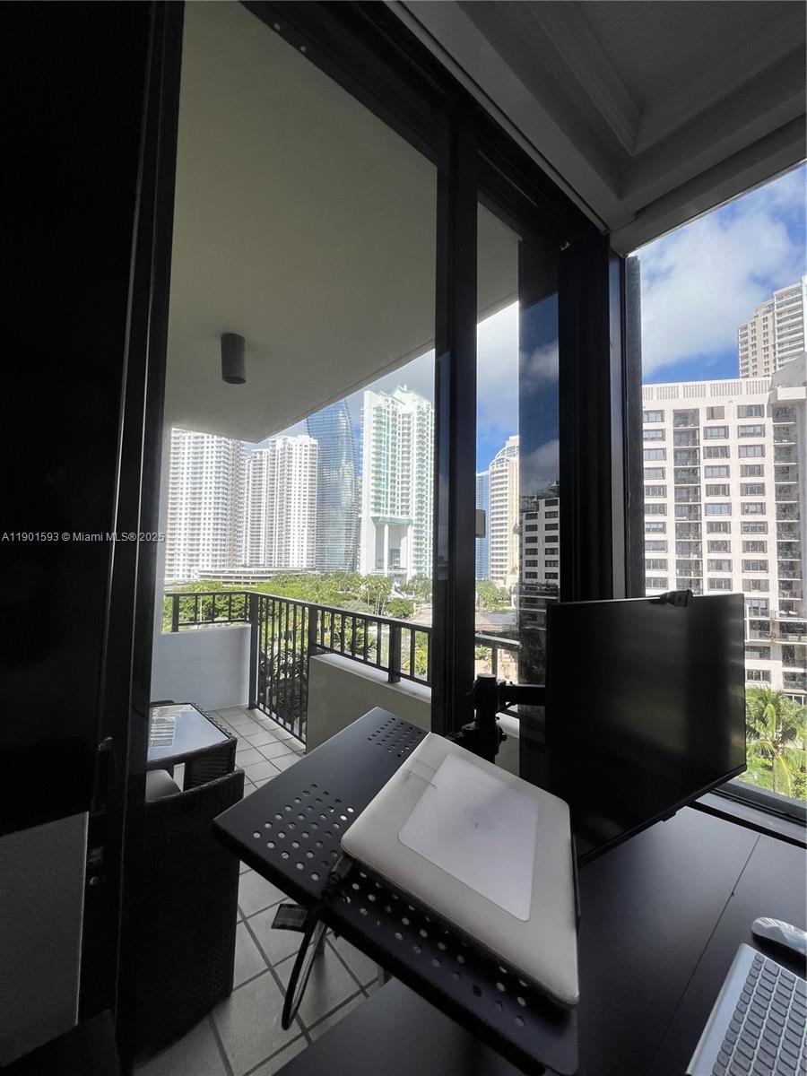 image Brickell Key One16
