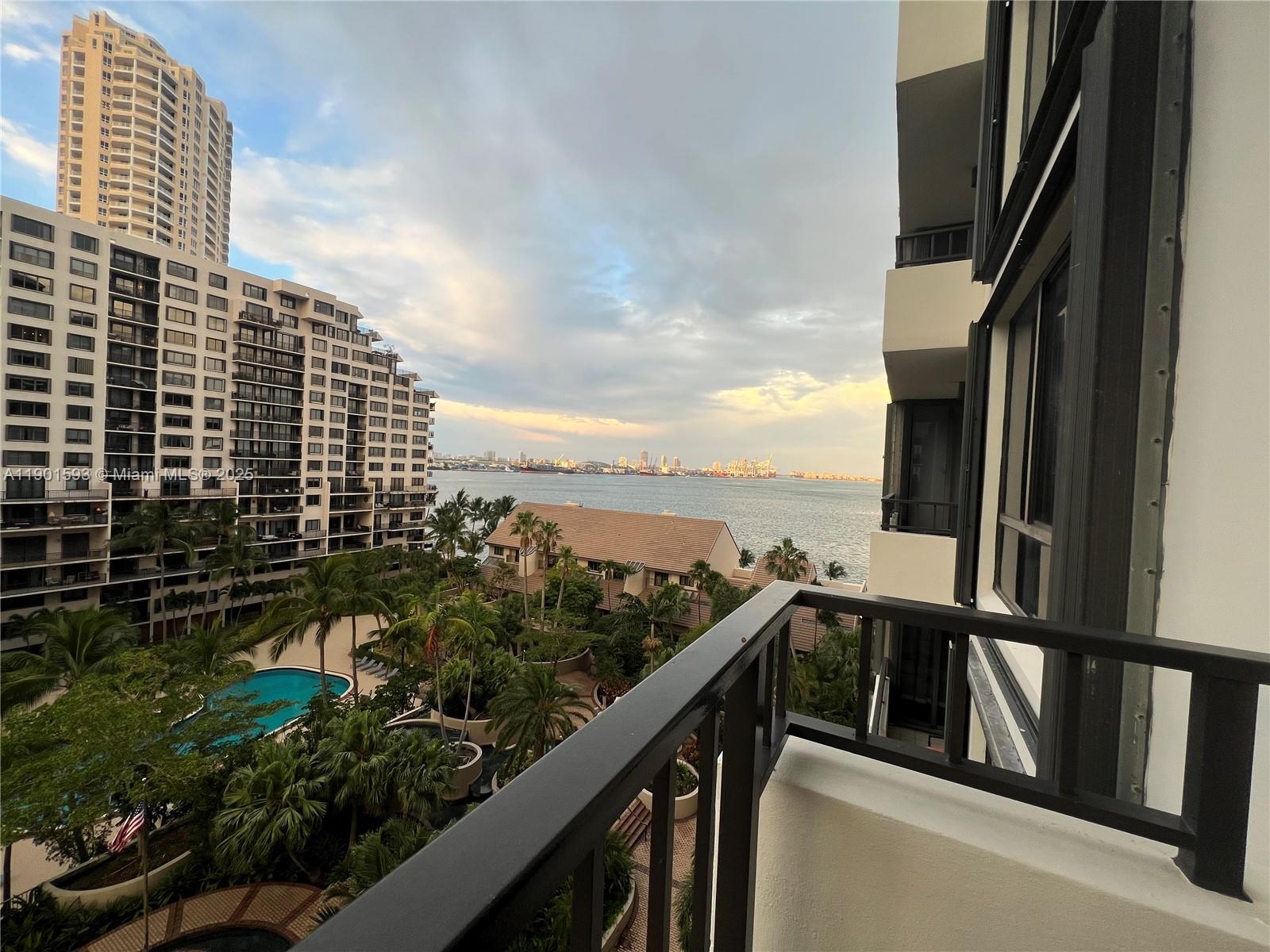image Brickell Key One28