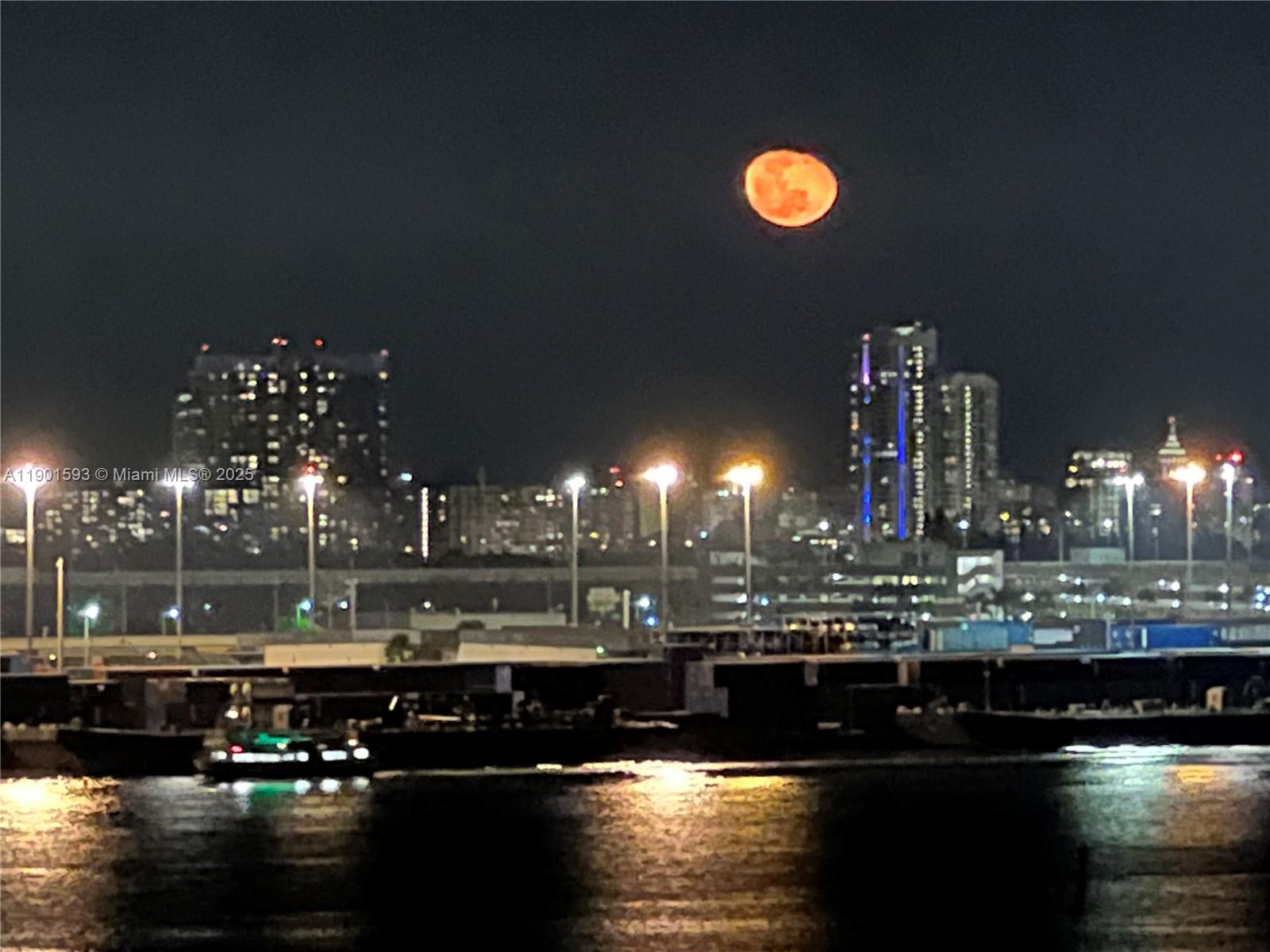 image Brickell Key One2