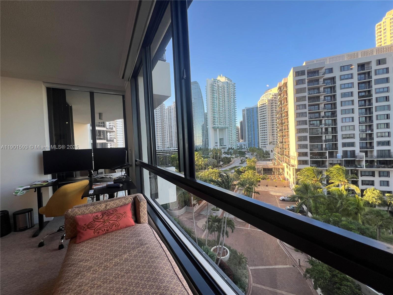 image Brickell Key One38