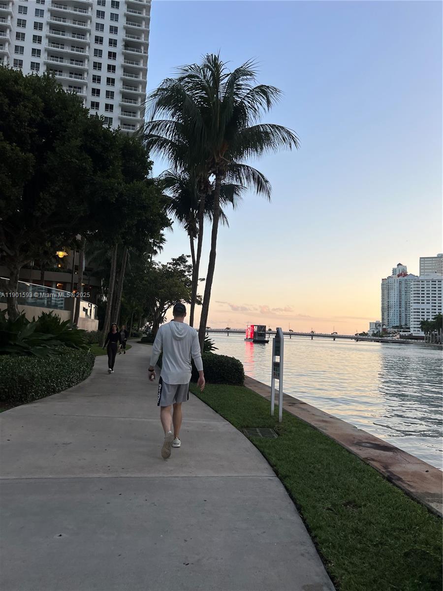 image Brickell Key One54