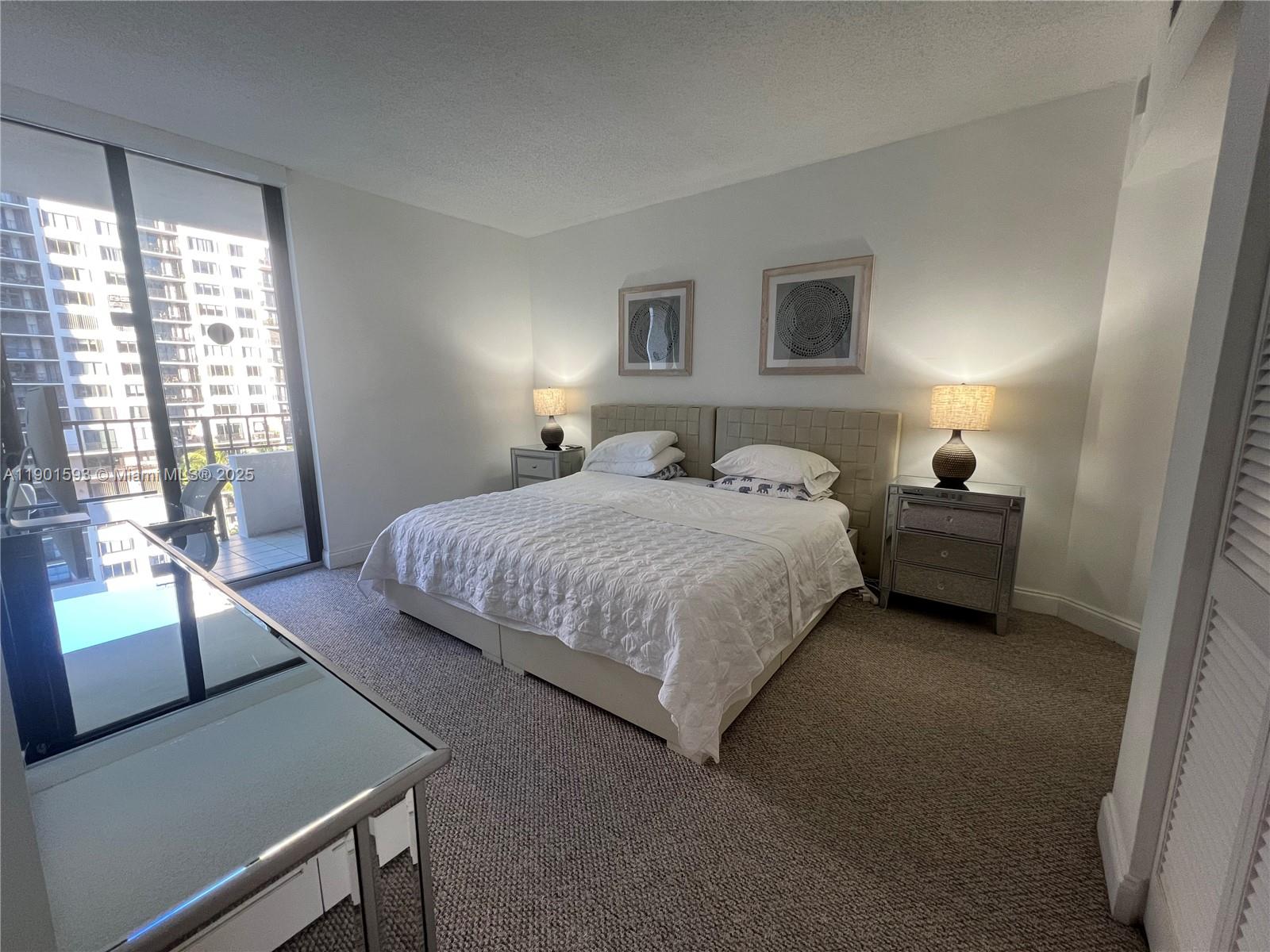 image Brickell Key One5