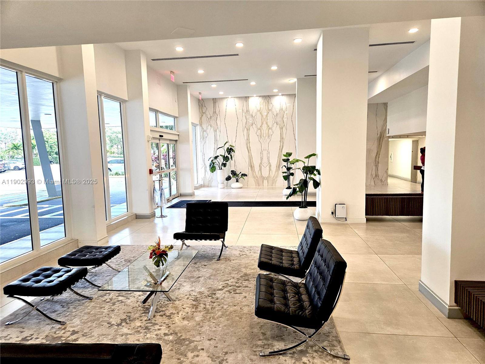 image Winston Tower 30010