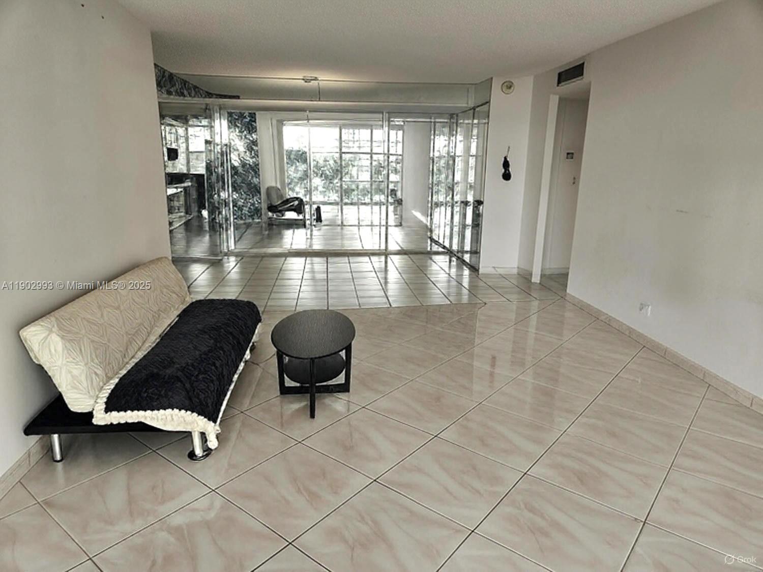 image Winston Tower 30021