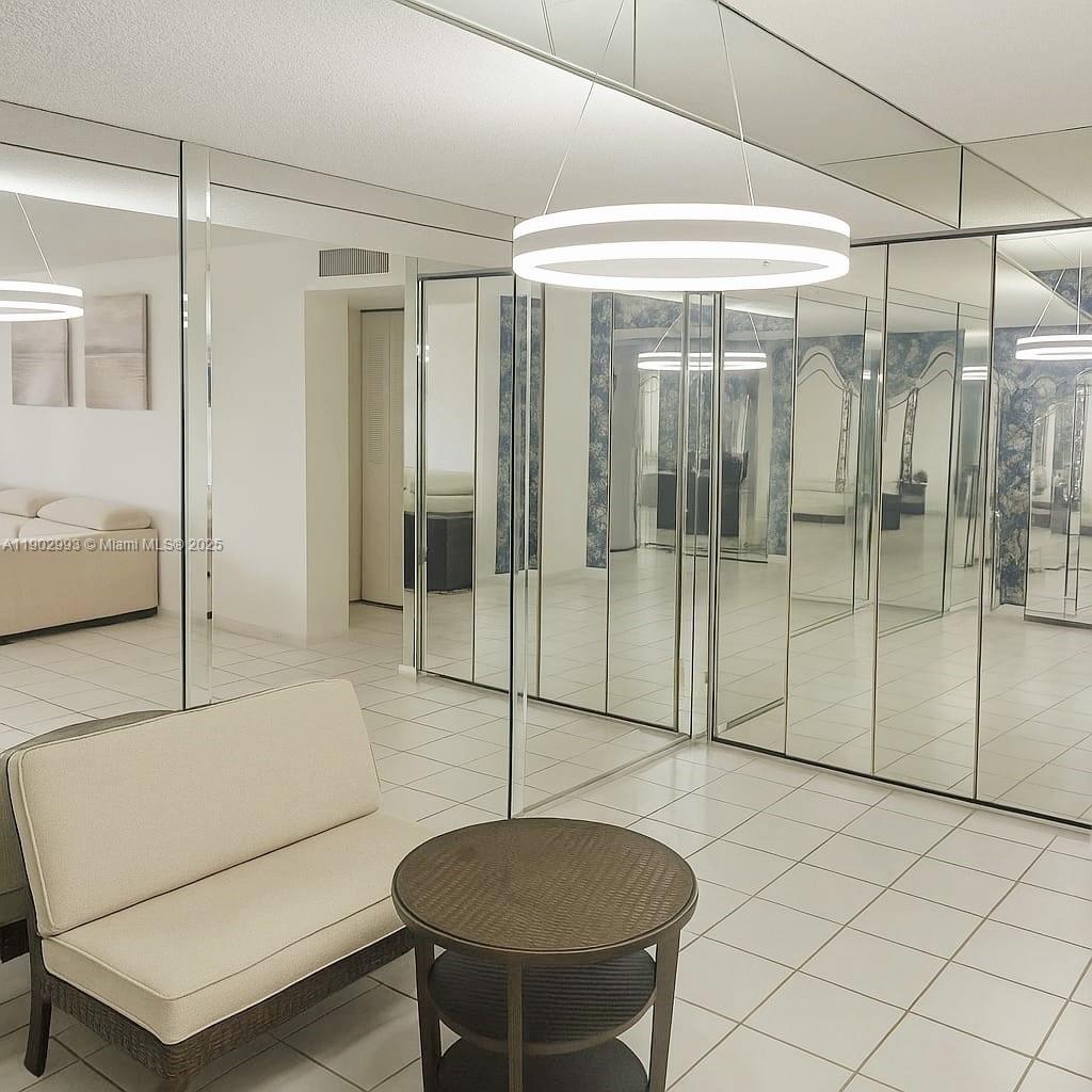 image Winston Tower 3007