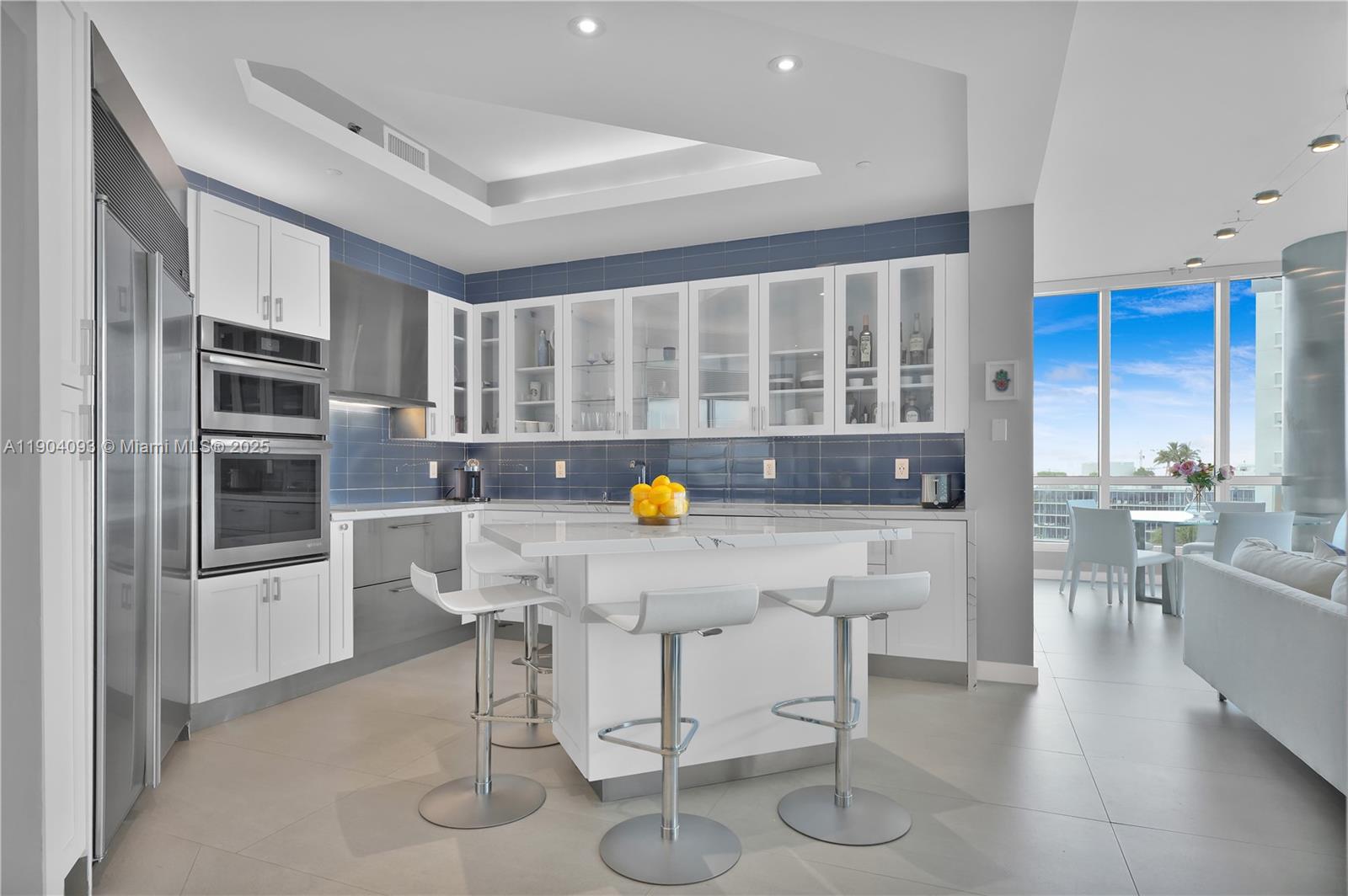 100 S Pointe Dr #909 Miami Beach, FL 33139